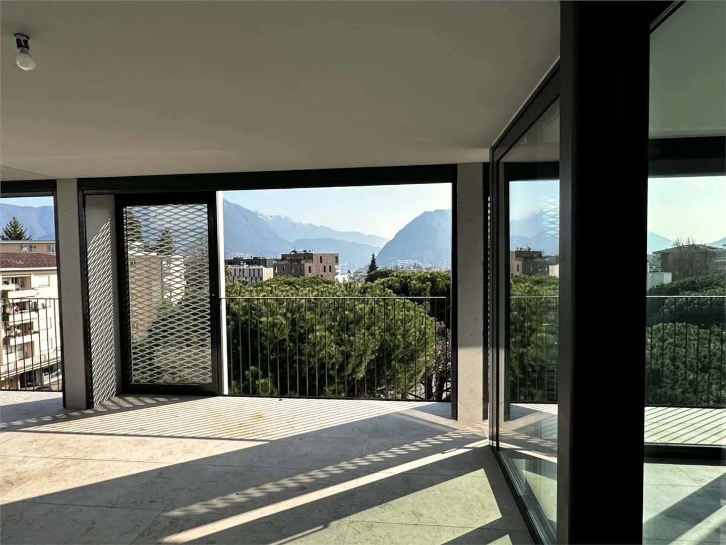 Stunning Penthouse with Terrace - Photo 6 of 15