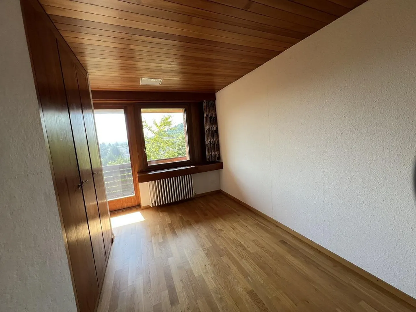Maison d'architecte imposante avec grand espace environnant - Photo 14 sur 19
