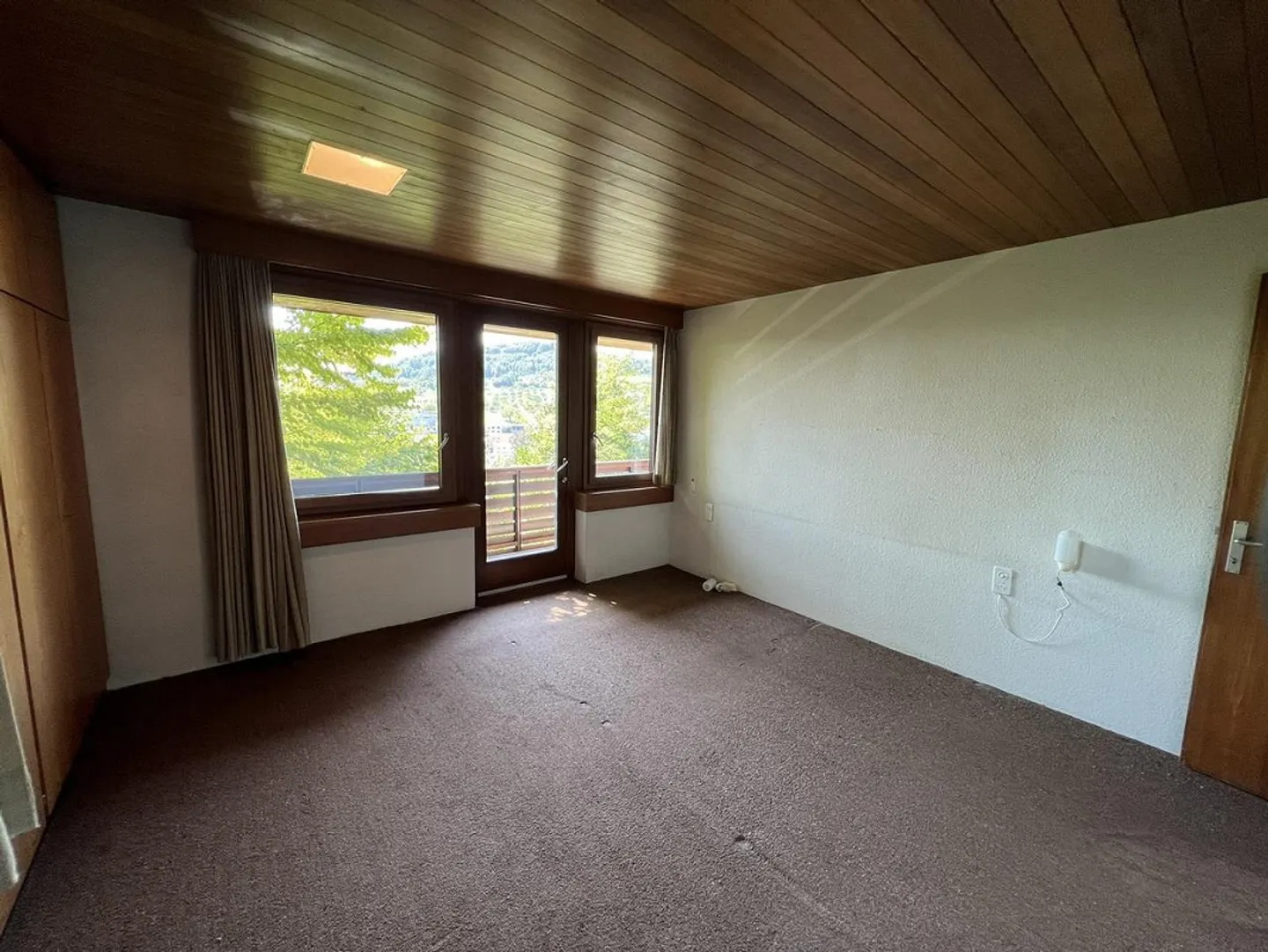 Maison d'architecte imposante avec grand espace environnant - Photo 15 sur 19