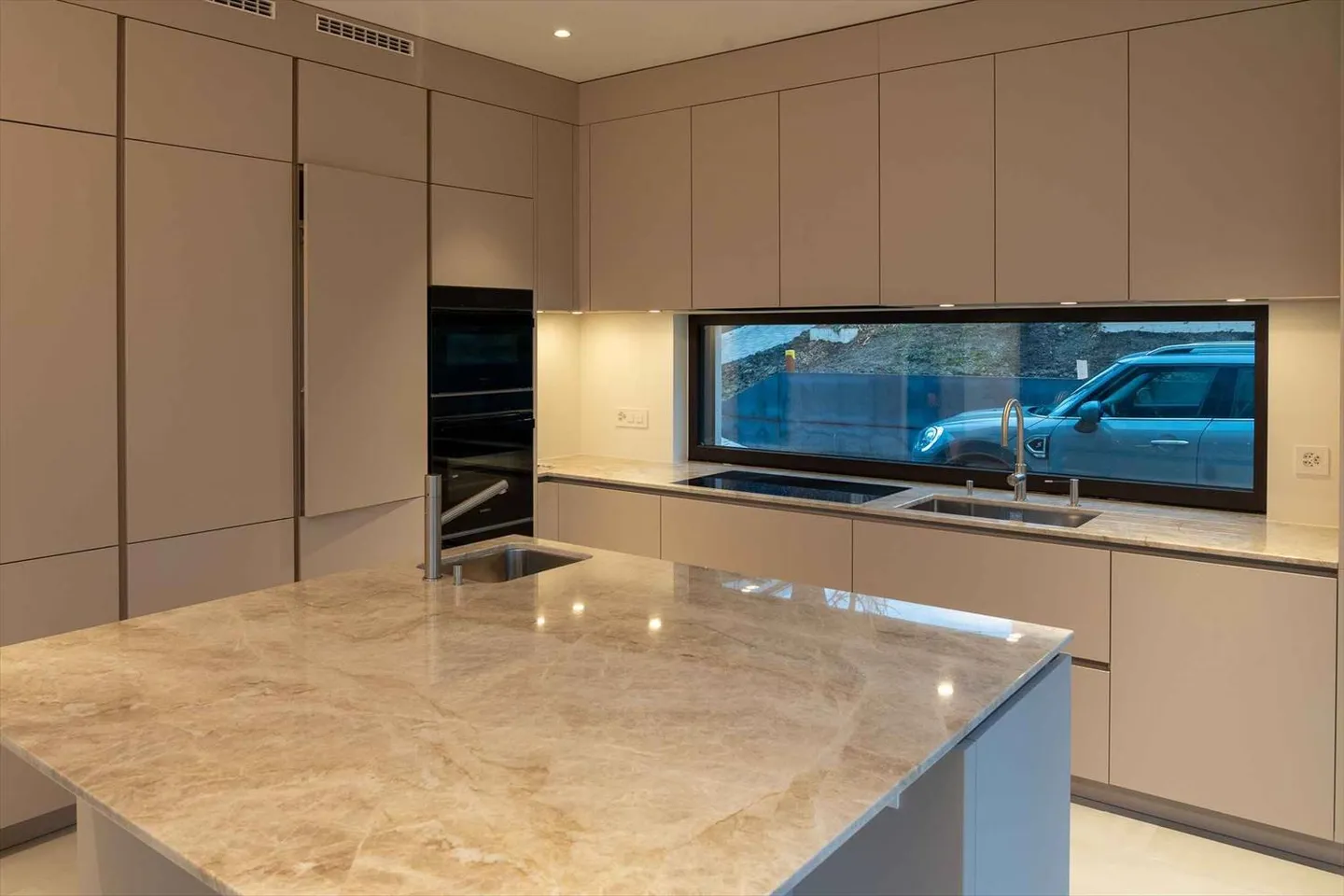 Villa 7 stanze - Foto 2 di 8