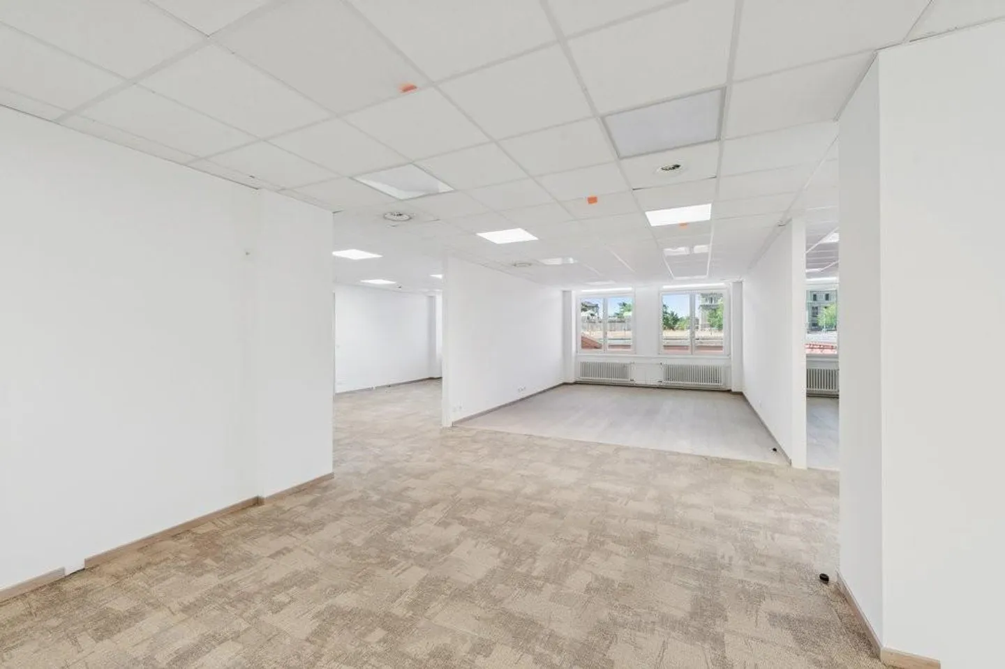 Surface de bureaux dans immeuble historique - Photo 5 sur 11