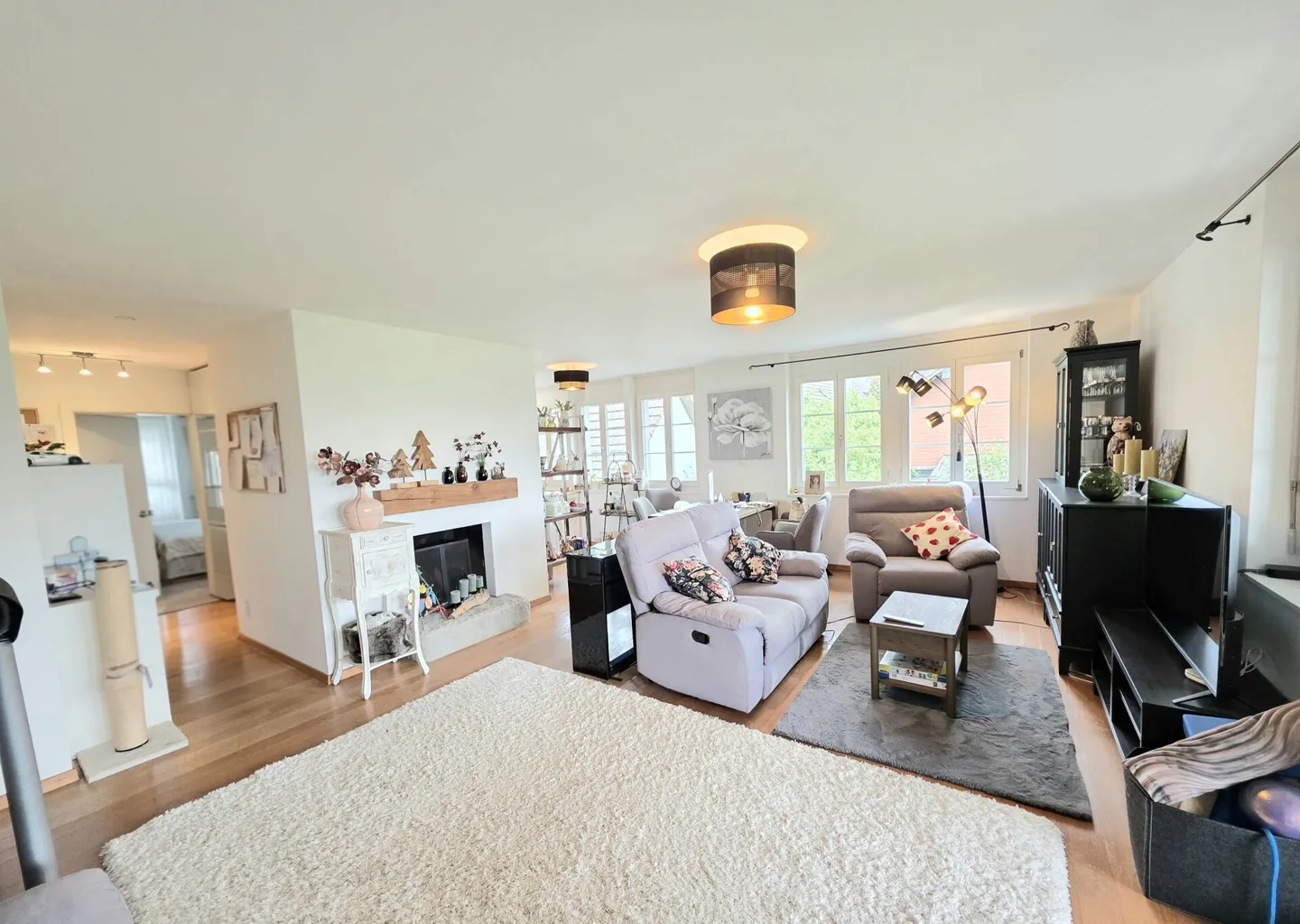 A Place to Breathe! Stylish Apartment with Unobstructed View - Photo 5 of 13