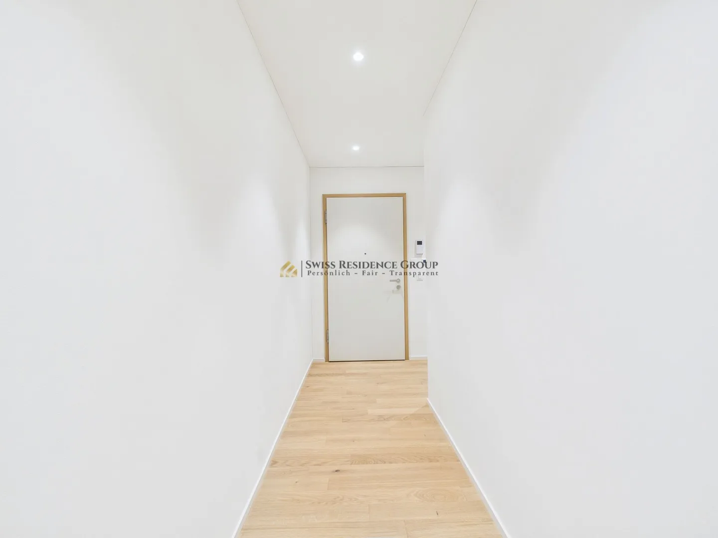 Luminoso appartamento da sogno di 3,5 locali con balcone a Cham - Foto 2 di 19