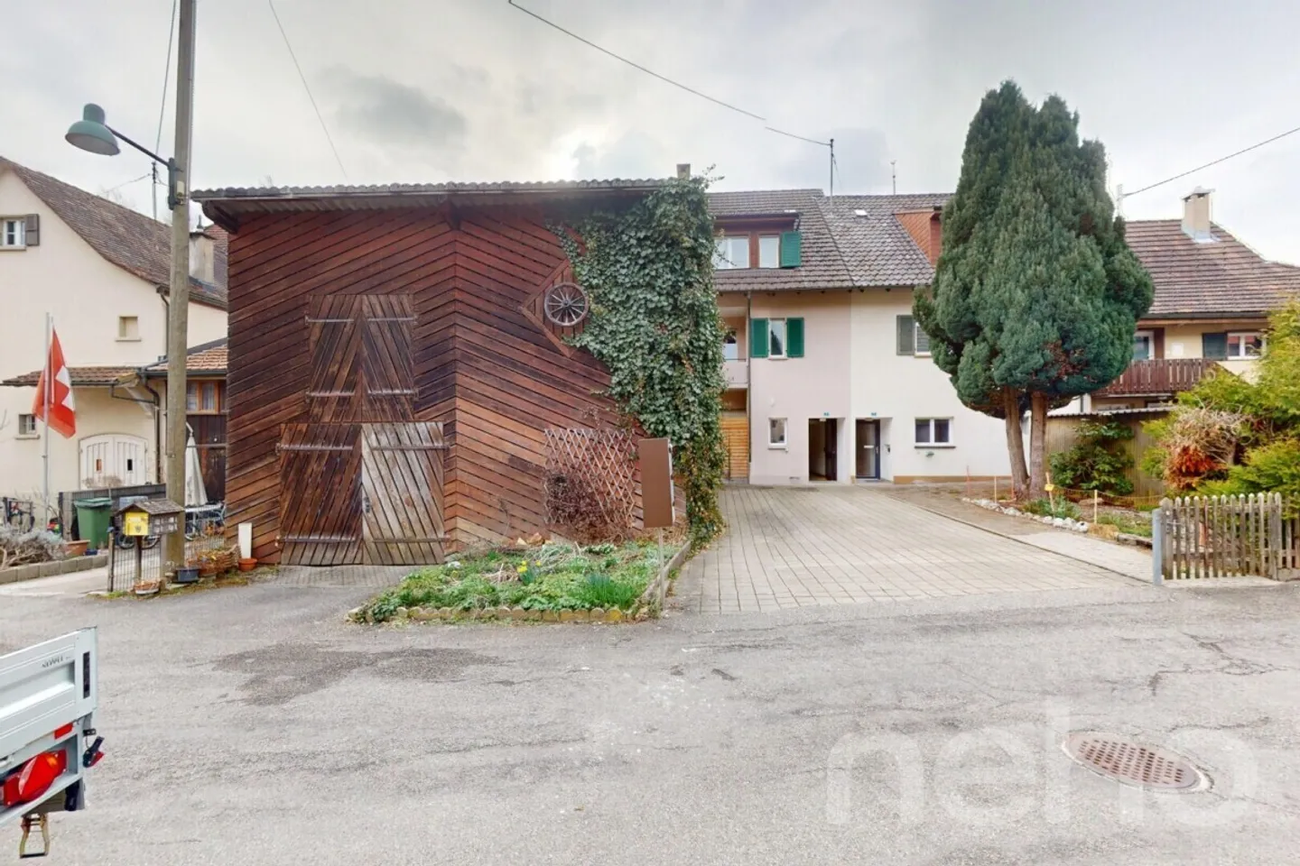 Casa unifamiliare con grande potenziale in posizione centrale a Langenbruck - Foto 3 di 13