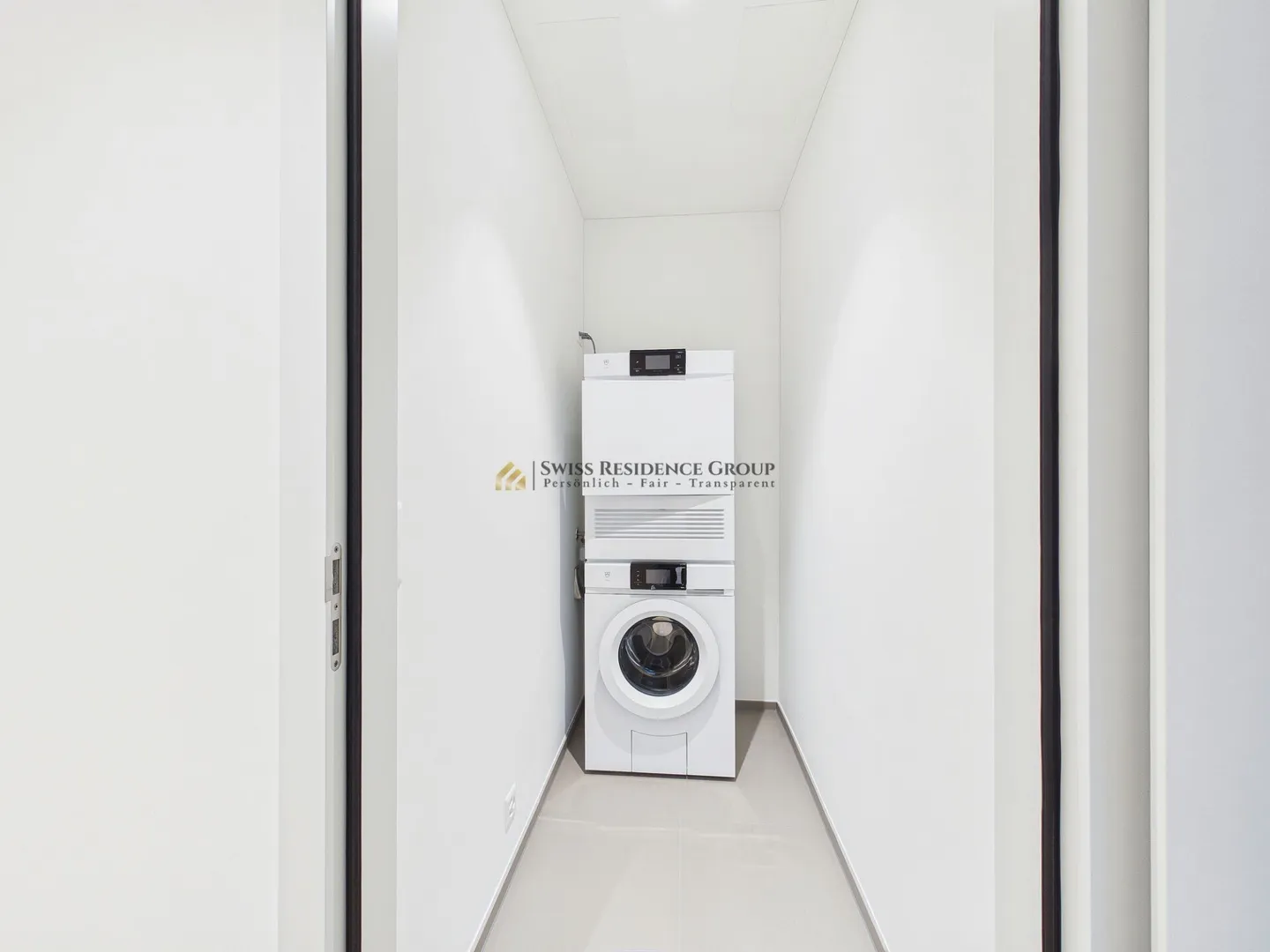 Luminoso appartamento da sogno di 3,5 locali con balcone a Cham - Foto 18 di 19