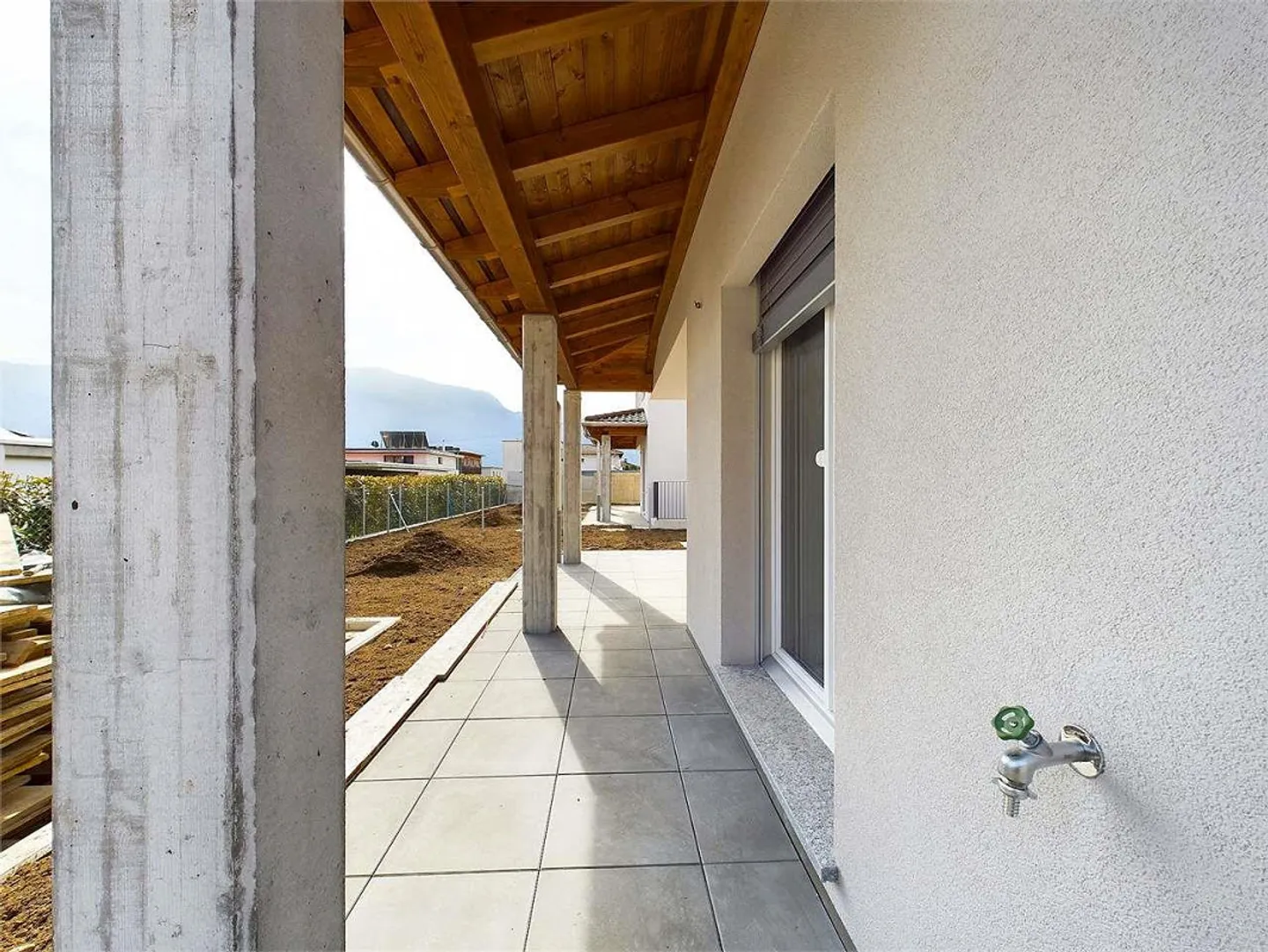 Casa singola in affitto - Foto 1 di 8