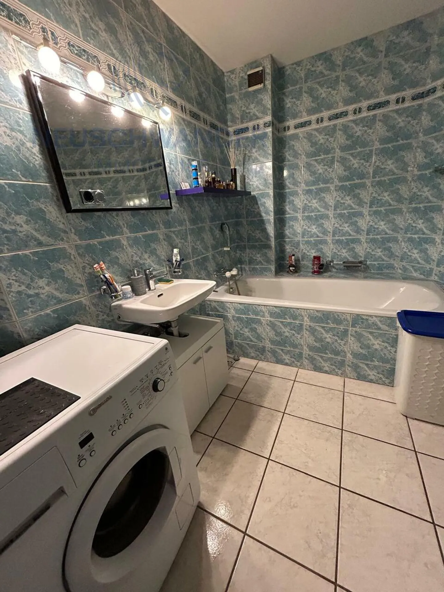 5,5-Zimmer-Wohnung, ruhig, hell mit Blick auf die Landschaft - Foto 11 von 16