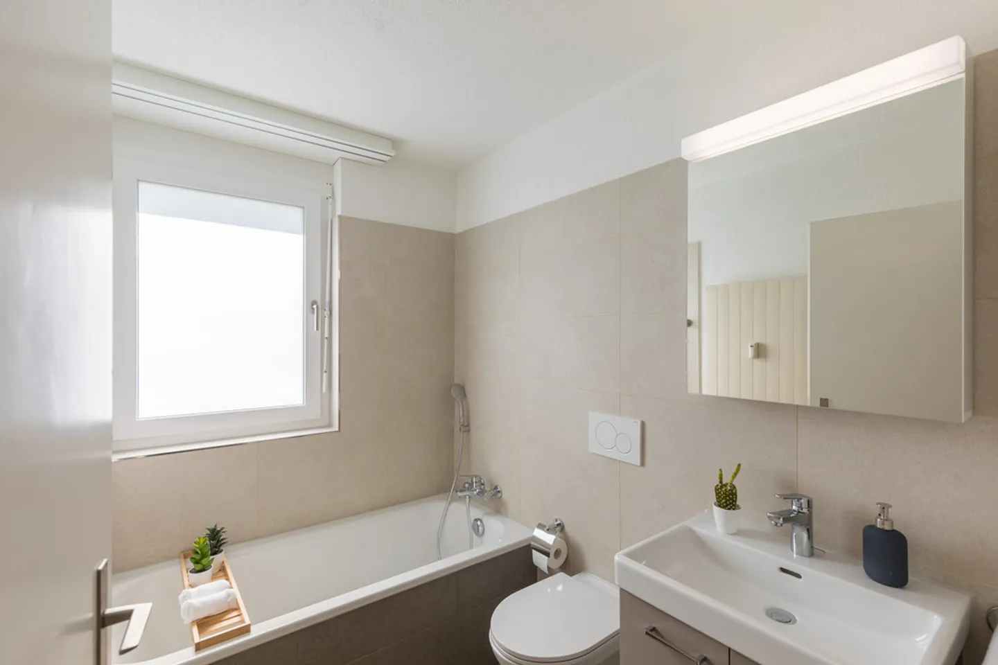 3.5 ZIMMERWOHNUNG AN RUHIGER LAGE ZU VERMIETEN - Foto 5 von 8