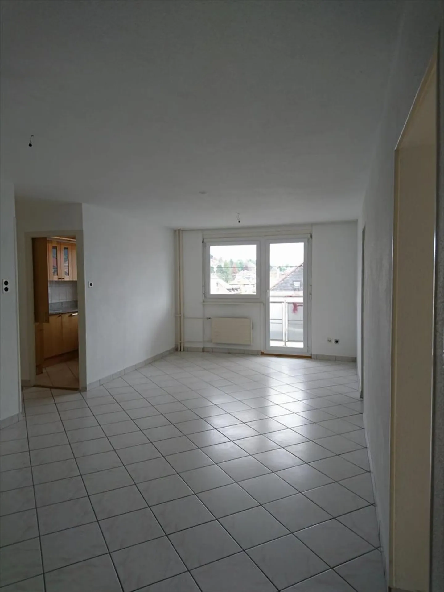 Condo for rent, Crêt 1, in La Chaux-de-Fonds, Switzerland - Photo 2 of 10