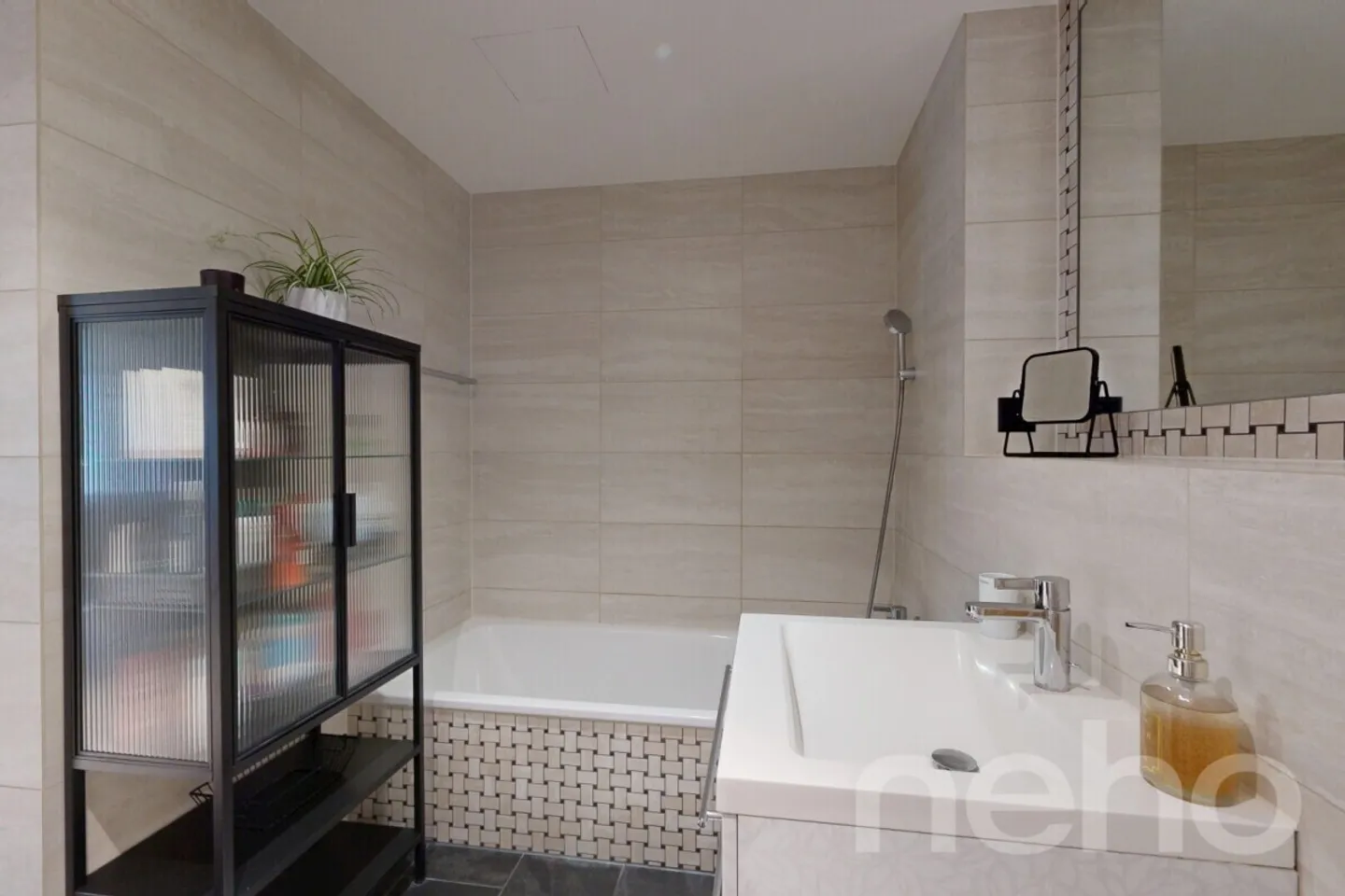 Family Oasis in Adligenswil - close to the city, quiet, high quality - Photo 10 of 12