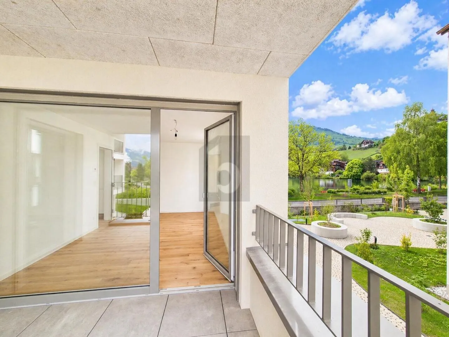 Stilvolle Wohnung am Werdenbergersee - Foto 1 von 6