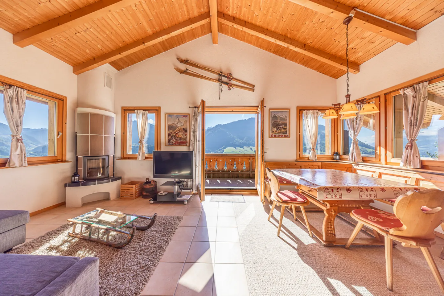 Entre lac et montagnes : un chalet, une vue, une vie - Photo 6 sur 11