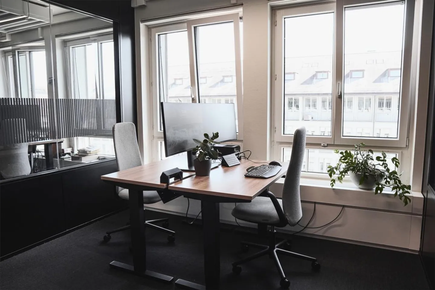 Helles zweier Office für Ihr Startup-Unternehmen - Foto 1 von 4