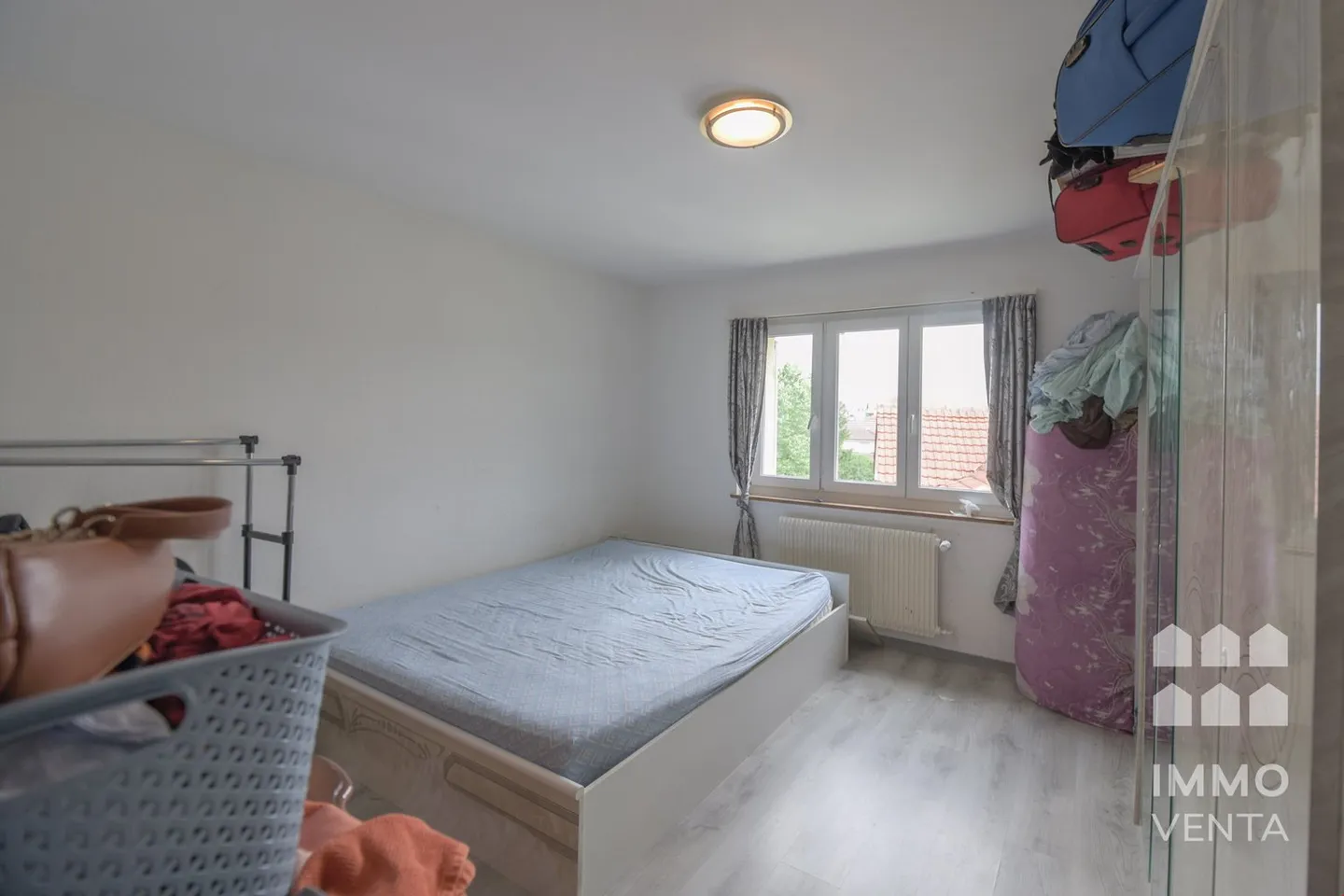 Appartement lumineux de 2½ pièces avec balcon - Photo 6 sur 8