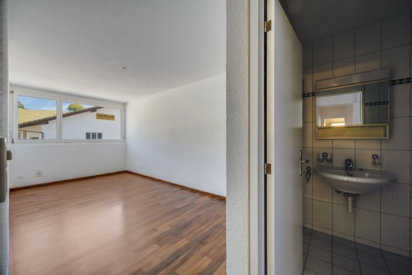 Spacious 4.5-room duplex with a view in Eschenbach - Photo 10 of 13