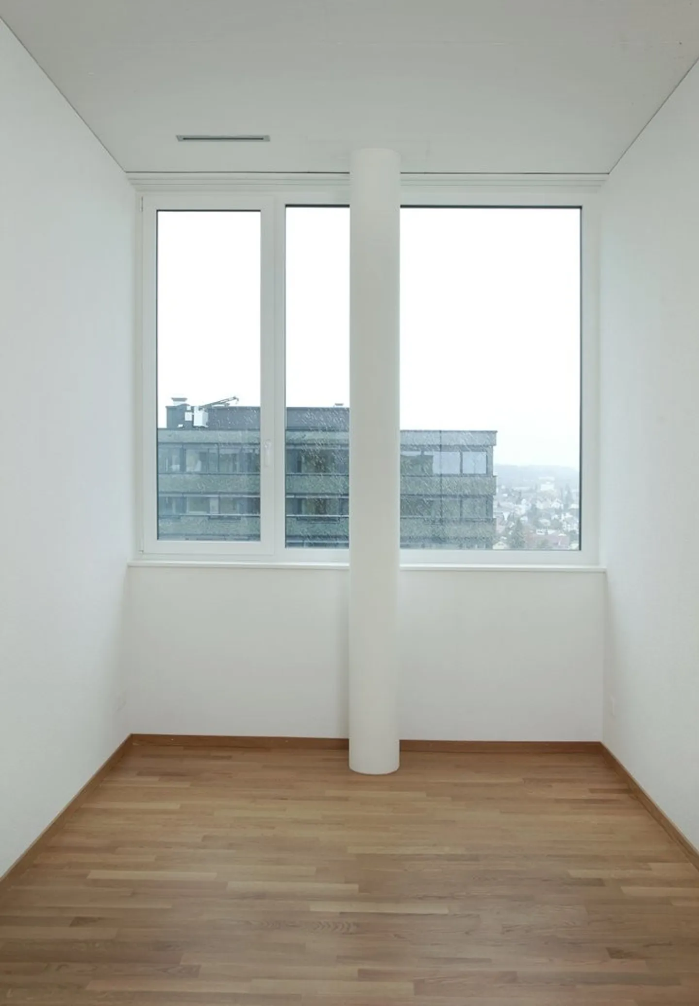 Modern 3.5-Room Apartment - Photo 4 of 8