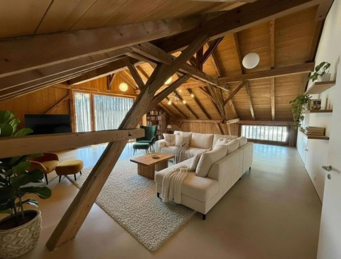 Umgebaute Scheune mit grossem Loft - Foto 1 von 6