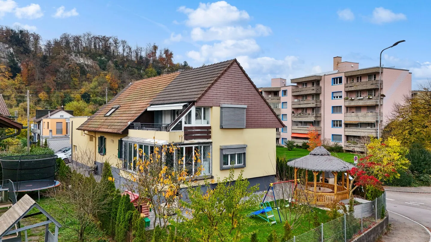 Beautiful multi-family house with 3 apartments - Photo 1 of 12