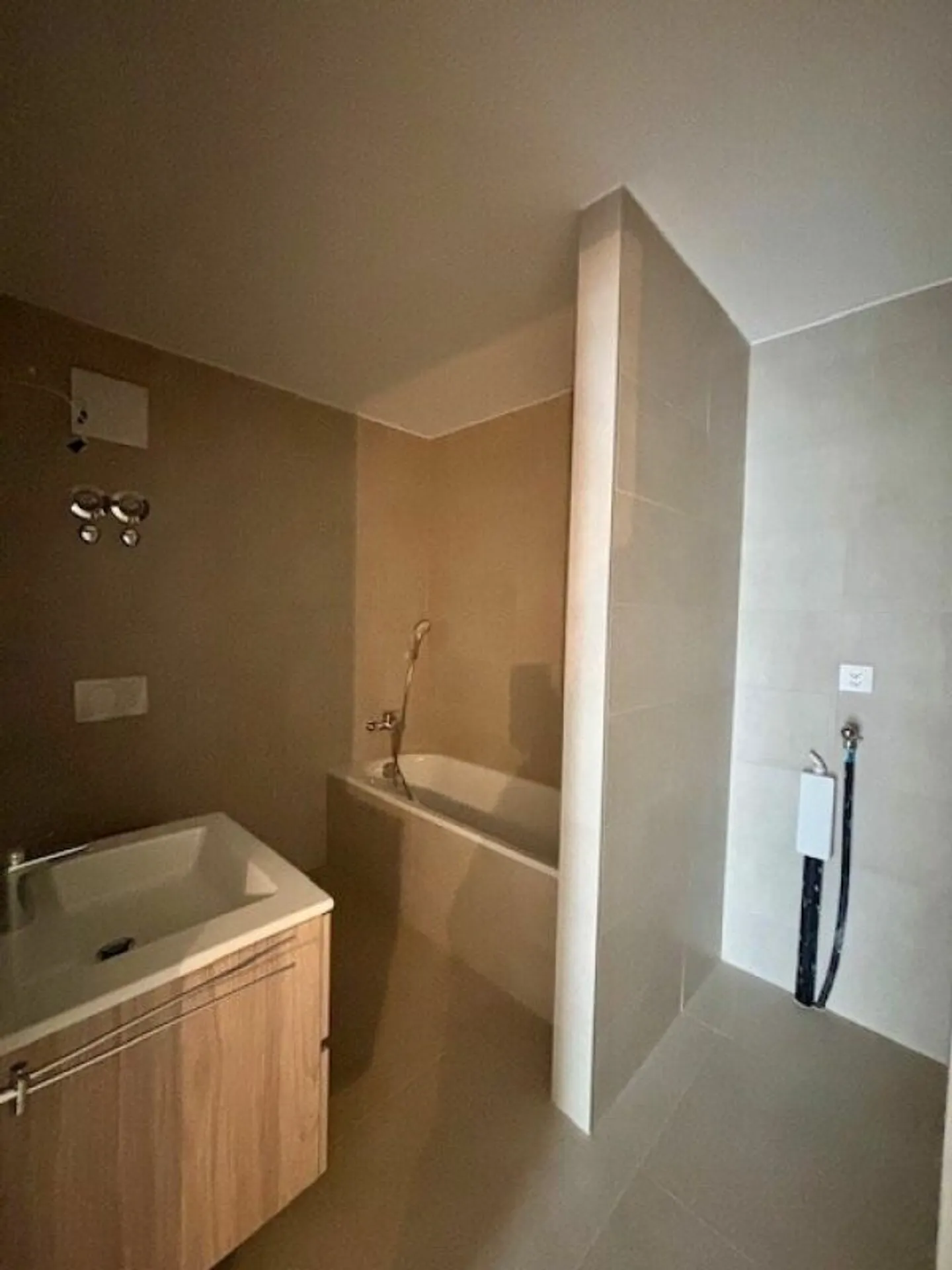 Geräumige Dachwohnung - Foto 12 von 12