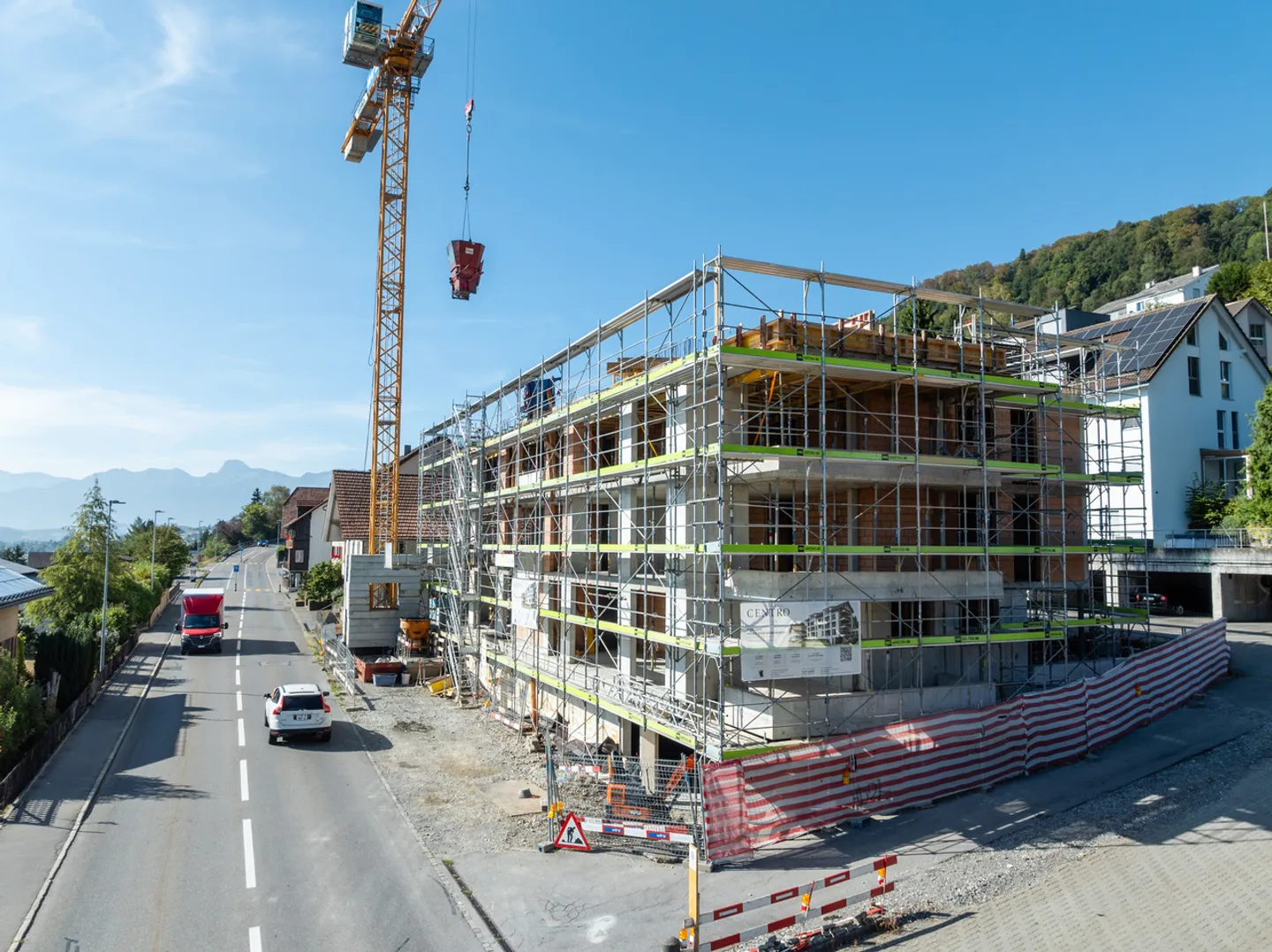 Appartement en maisonette 5.5 pièces avec galerie et terrasse sur le toit sud - Photo 1 sur 12