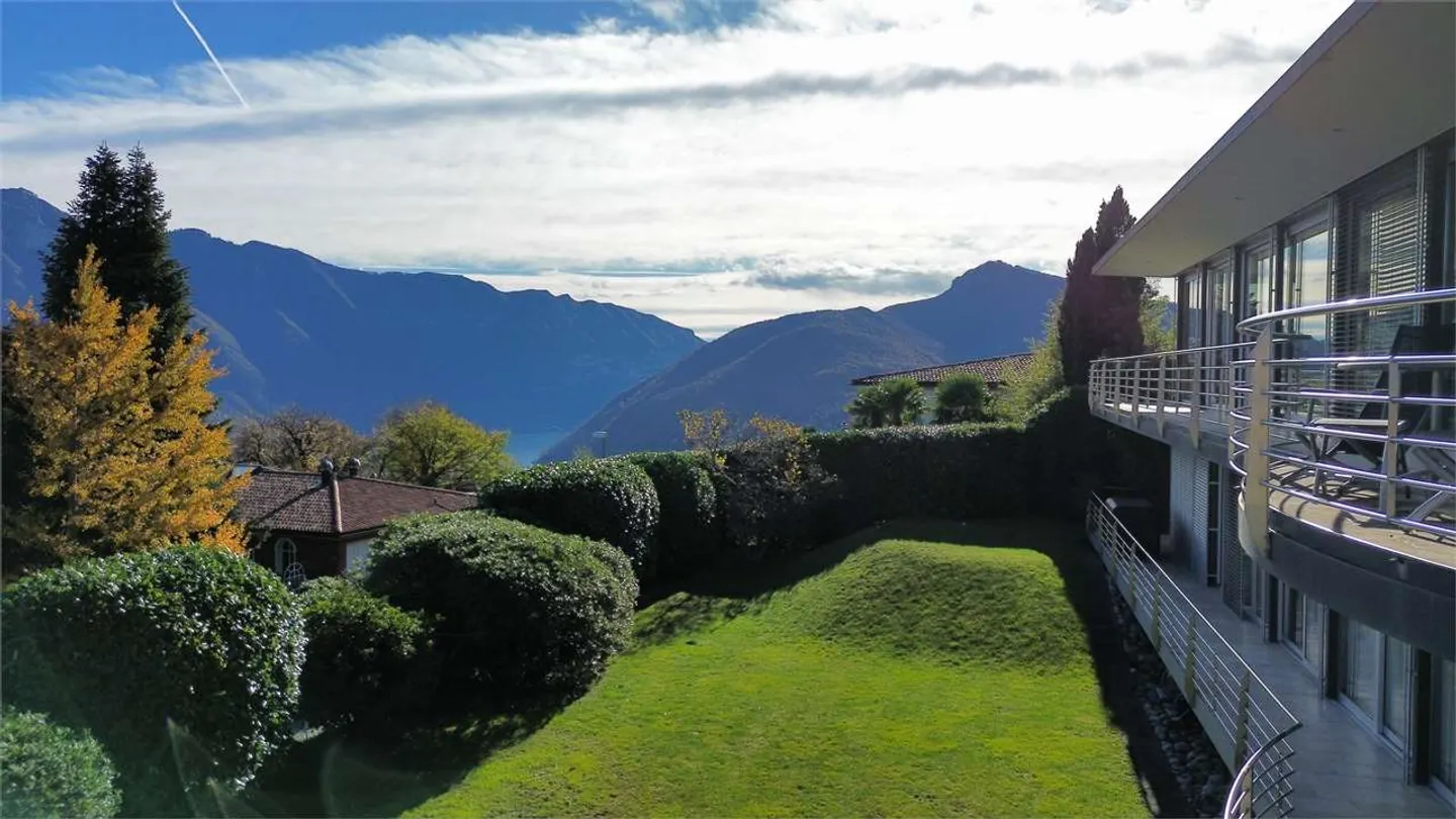 Villa di Lusso con Vista Lago - Foto 34 di 34