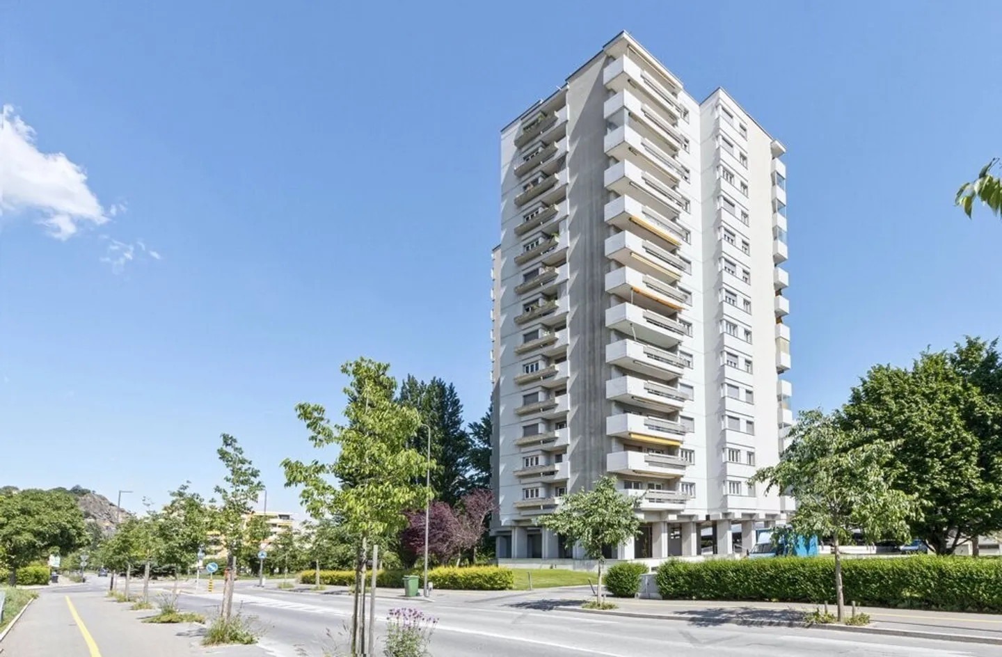 Places de parc intérieures dans le quartier de Maurice-Troillet - Photo 1 sur 1