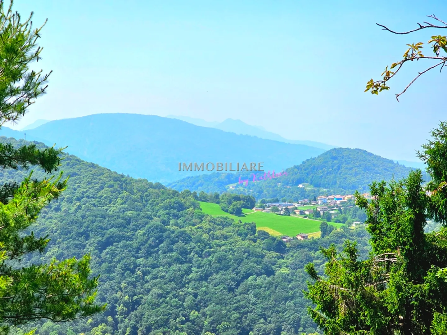 Leben in der Natur, 2.300 m² Baugrundstück, Panoramablick - Foto 1 von 14