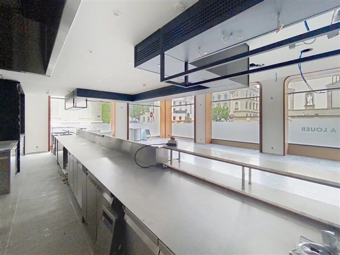 Extraordinary Passage 825 m2 - Photo 18 of 20