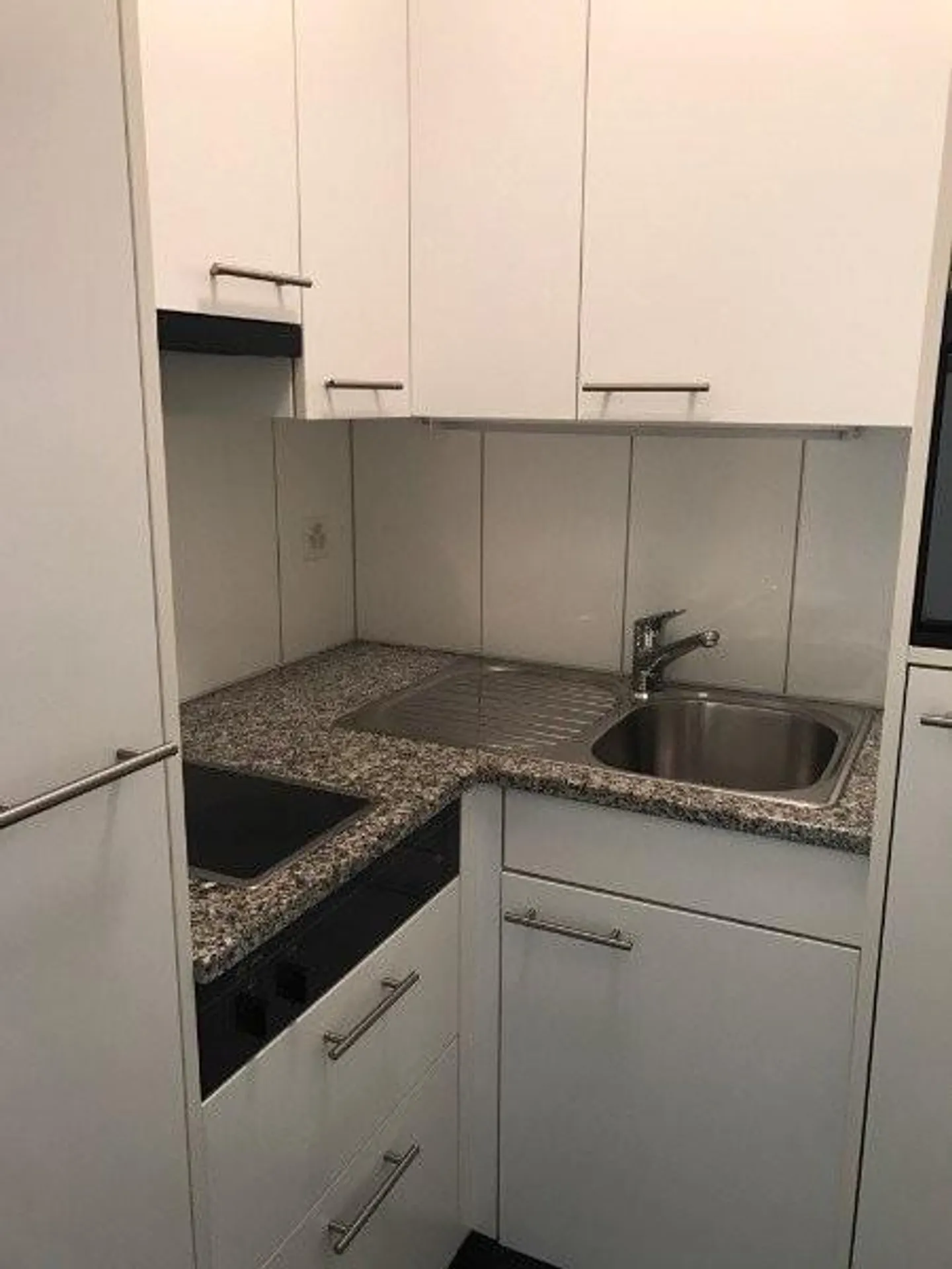 Piccolo ma bel appartamento nel quartiere di Würzenbach - Foto 5 di 8