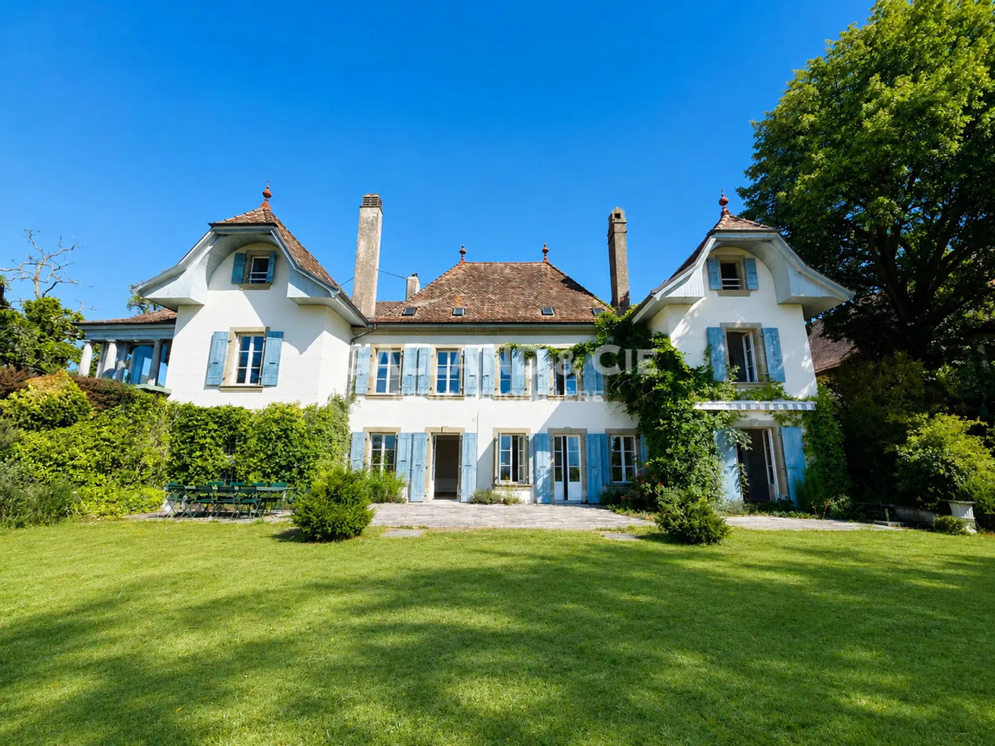 Manoir de caractère en lieu privé - Photo 1 sur 11