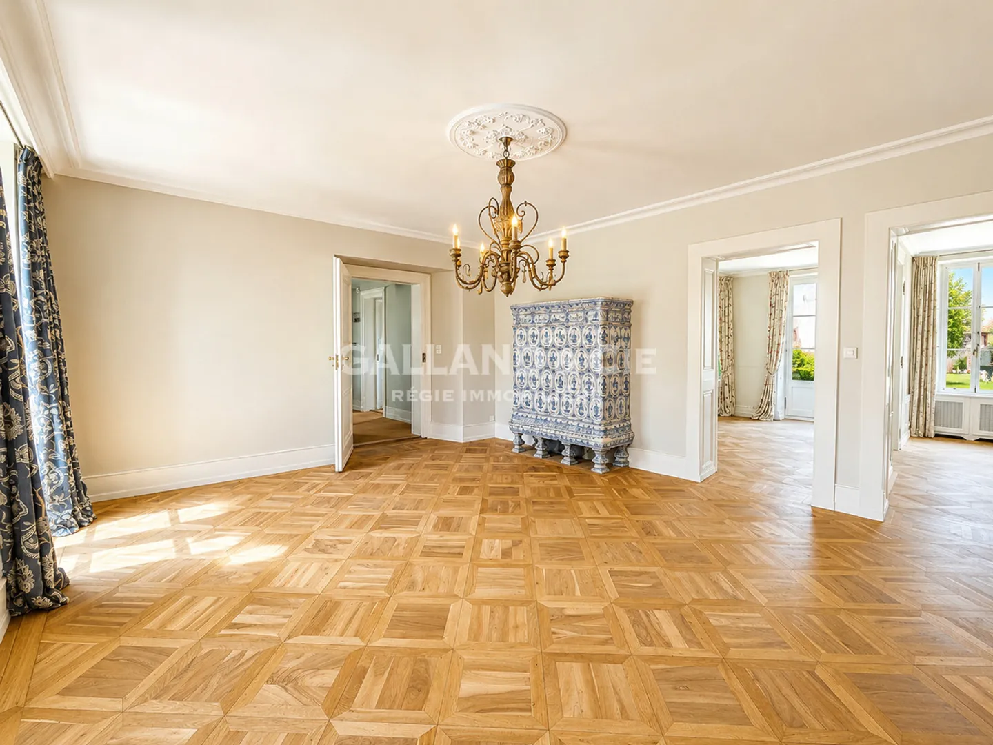 Manoir de caractère en lieu privé - Photo 2 sur 11