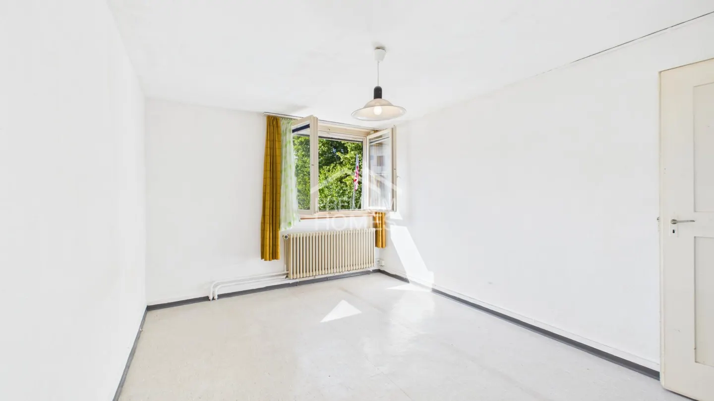 Charming Townhouse with Garden - Photo 5 of 10