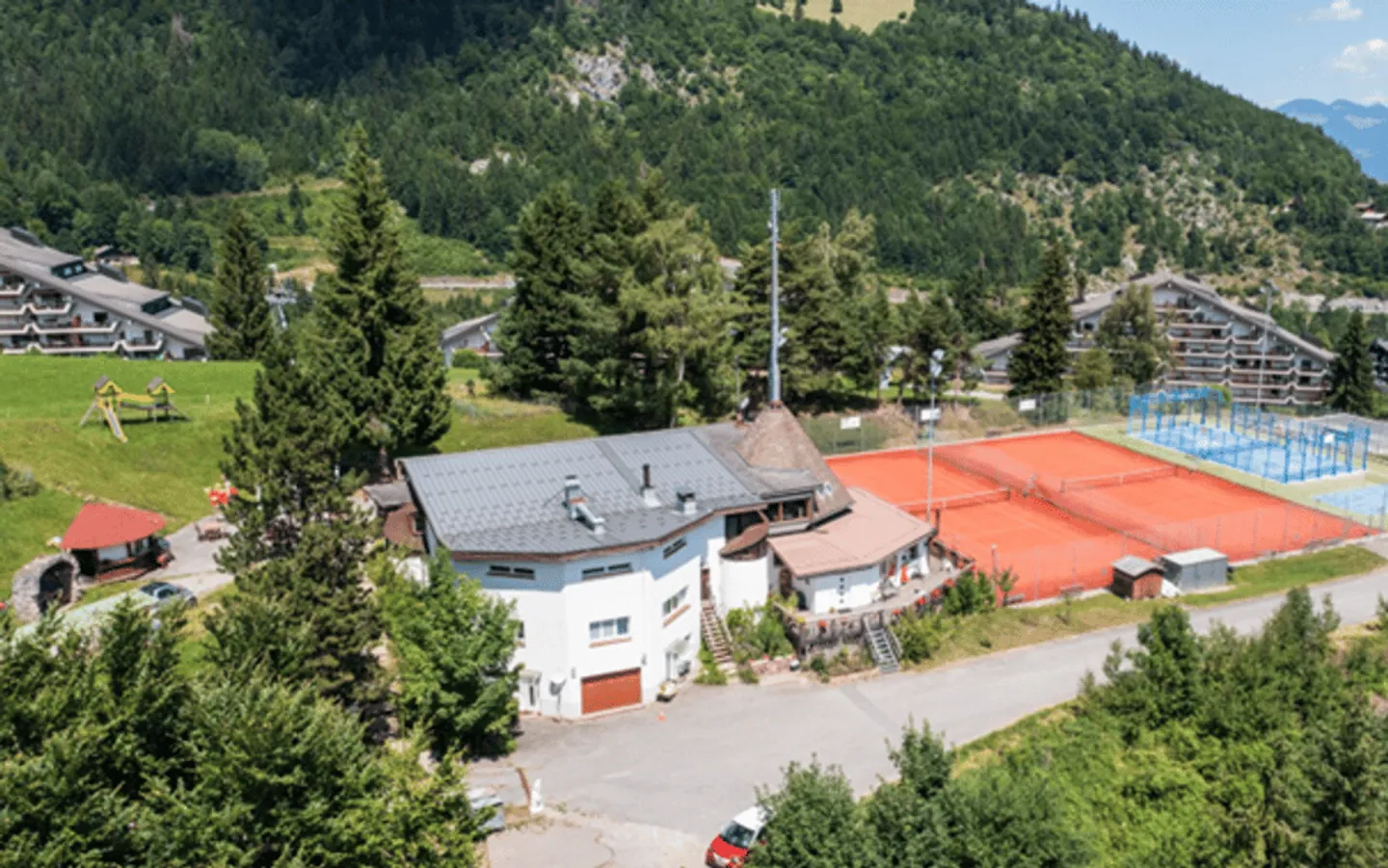 Charming penthouse apartment with 3.5 rooms in Torgon with terrace - Photo 13 of 13