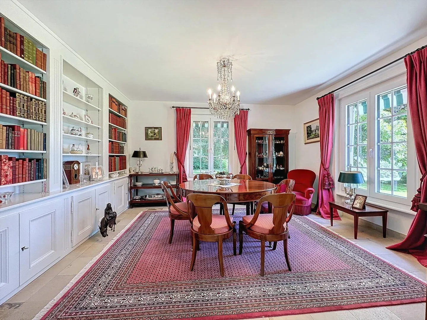 Wonderful country house with 340 m² in the midst of nature - Photo 6 of 13
