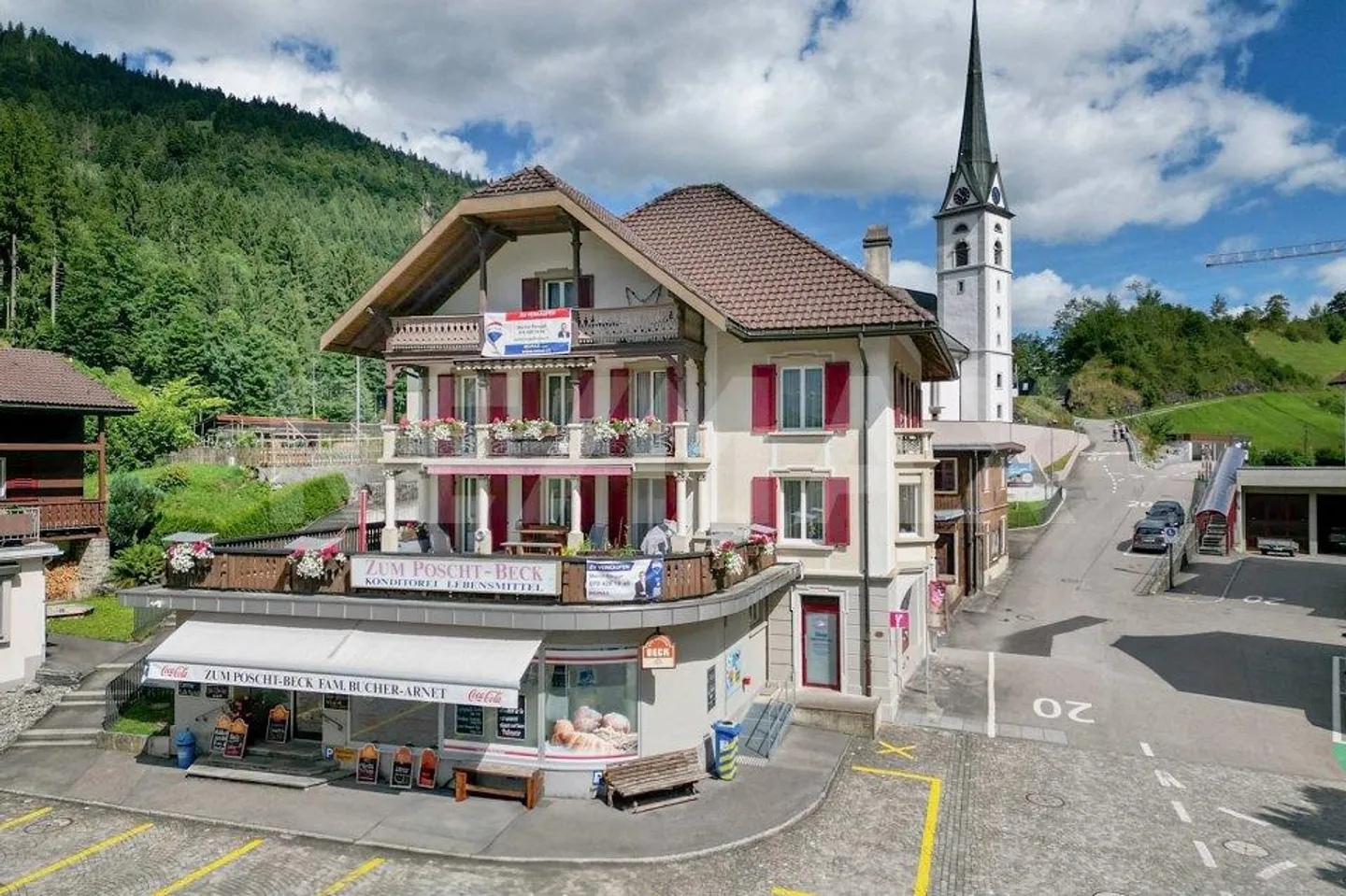 Propriété résidentielle et commerciale attrayante dans un emplacement central - Photo 1 sur 13