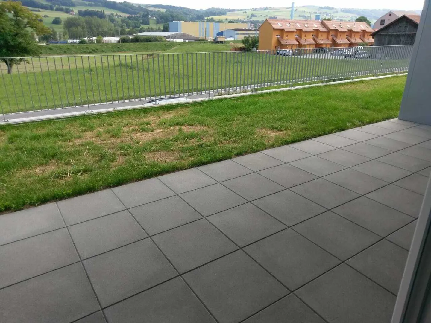 In affitto dal 01.10.2026, bellissimo appartamento di 2,5 locali a Lucens. - Foto 3 di 7