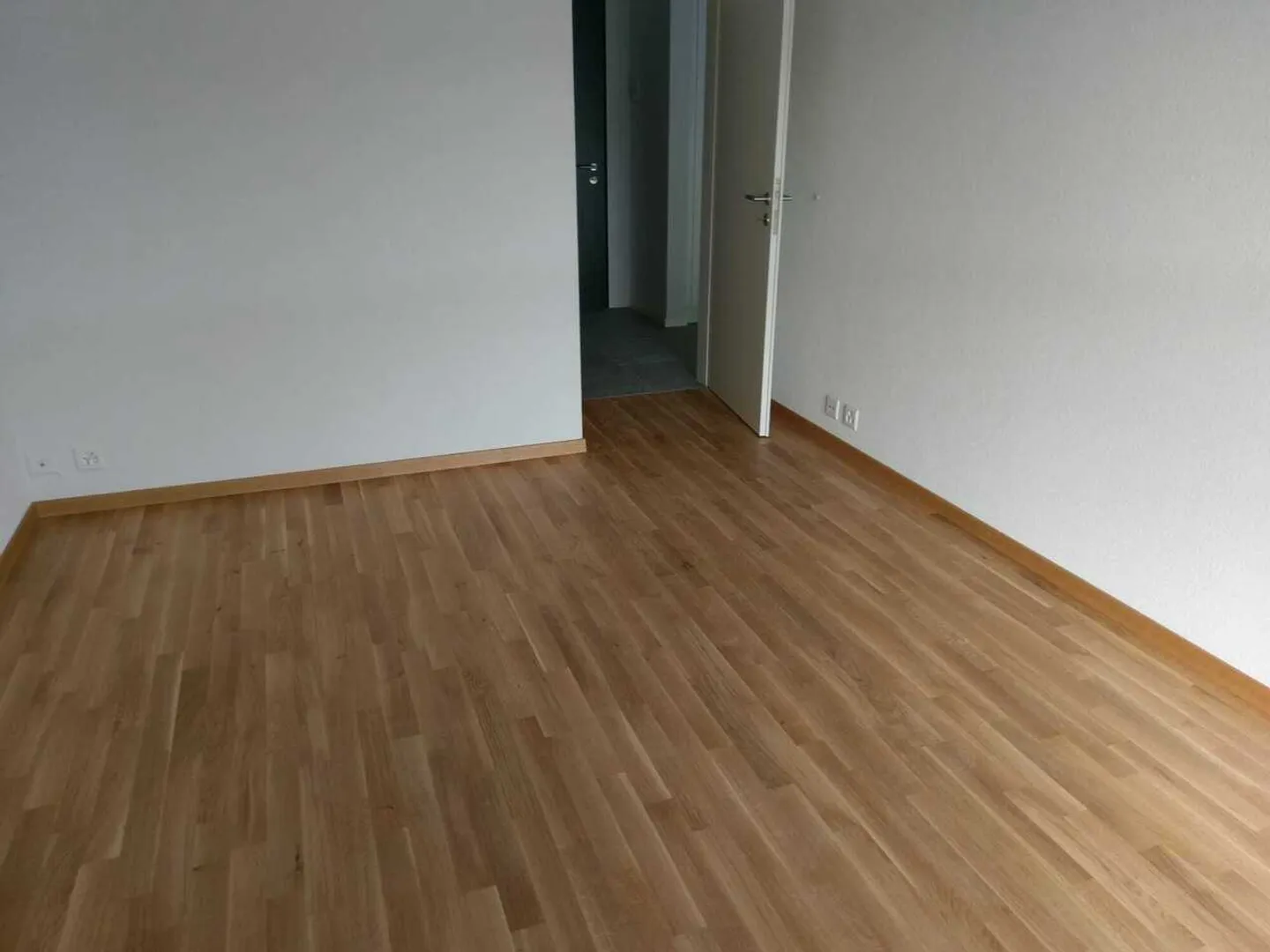 In affitto dal 01.10.2026, bellissimo appartamento di 2,5 locali a Lucens. - Foto 6 di 7