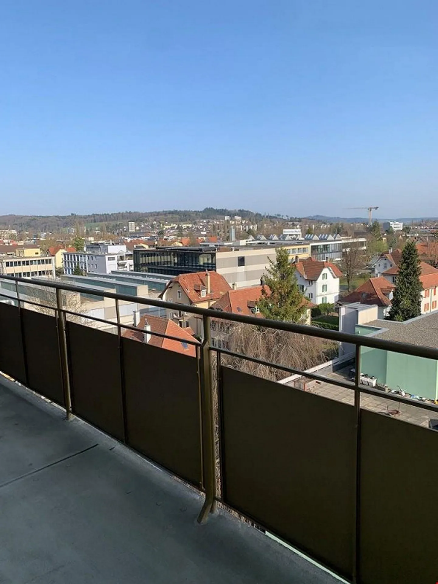 Appartement spacieux avec une vue magnifique sur Bienne - Photo 1 sur 9