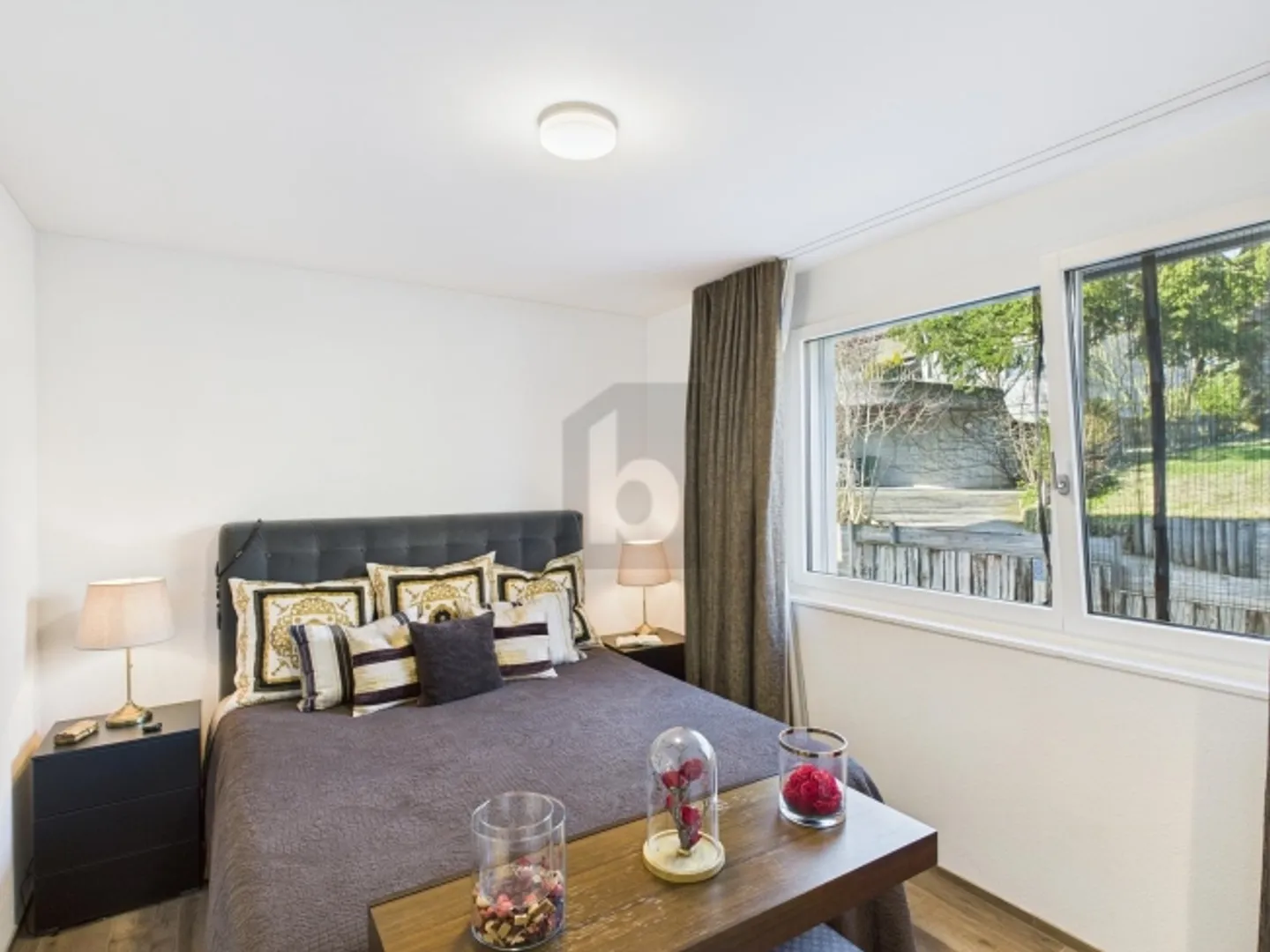 MODERN WITH HIGH COMFORT AND IDEAL LOCATION - Photo 5 of 6