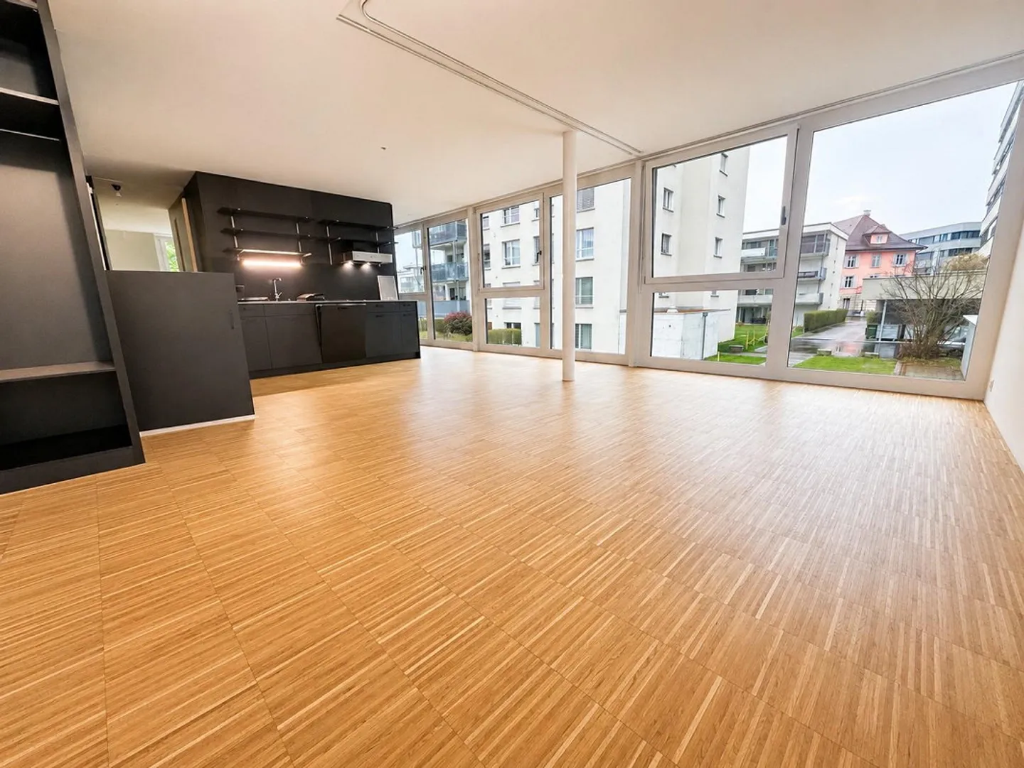 Propriété commerciale élégante - Photo 4 sur 7