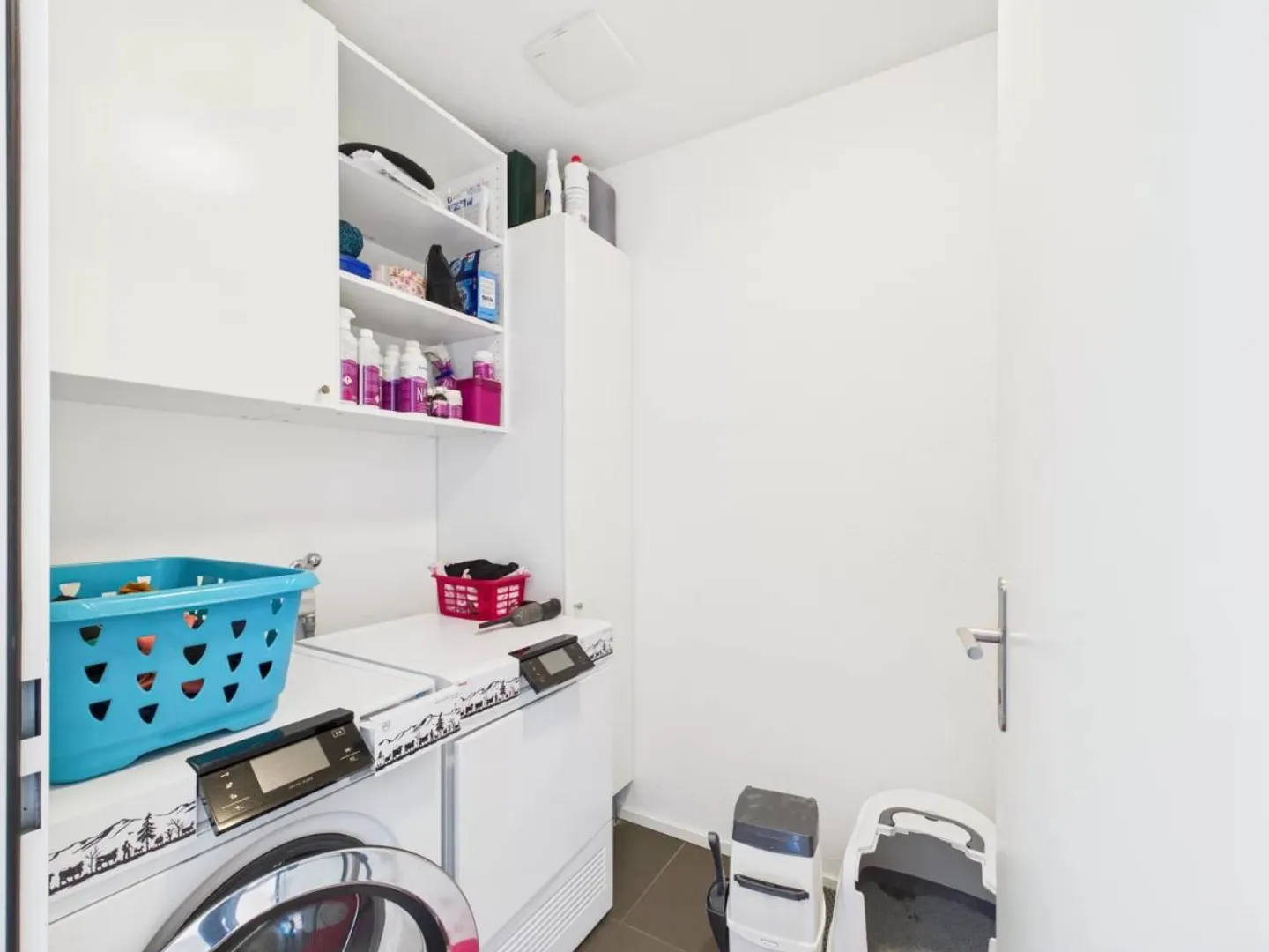 High-quality apartment with loggia and hobby room in Gampel - Photo 3 of 10