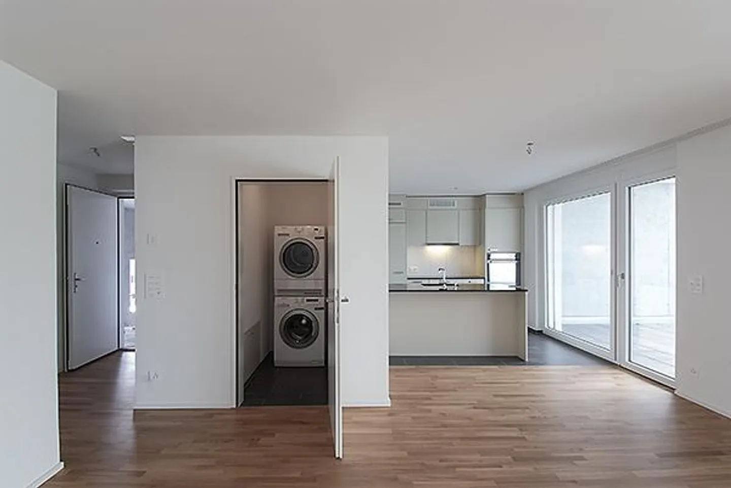 Moderne 2.5 Zimmer-Wohnung - Foto 2 von 7