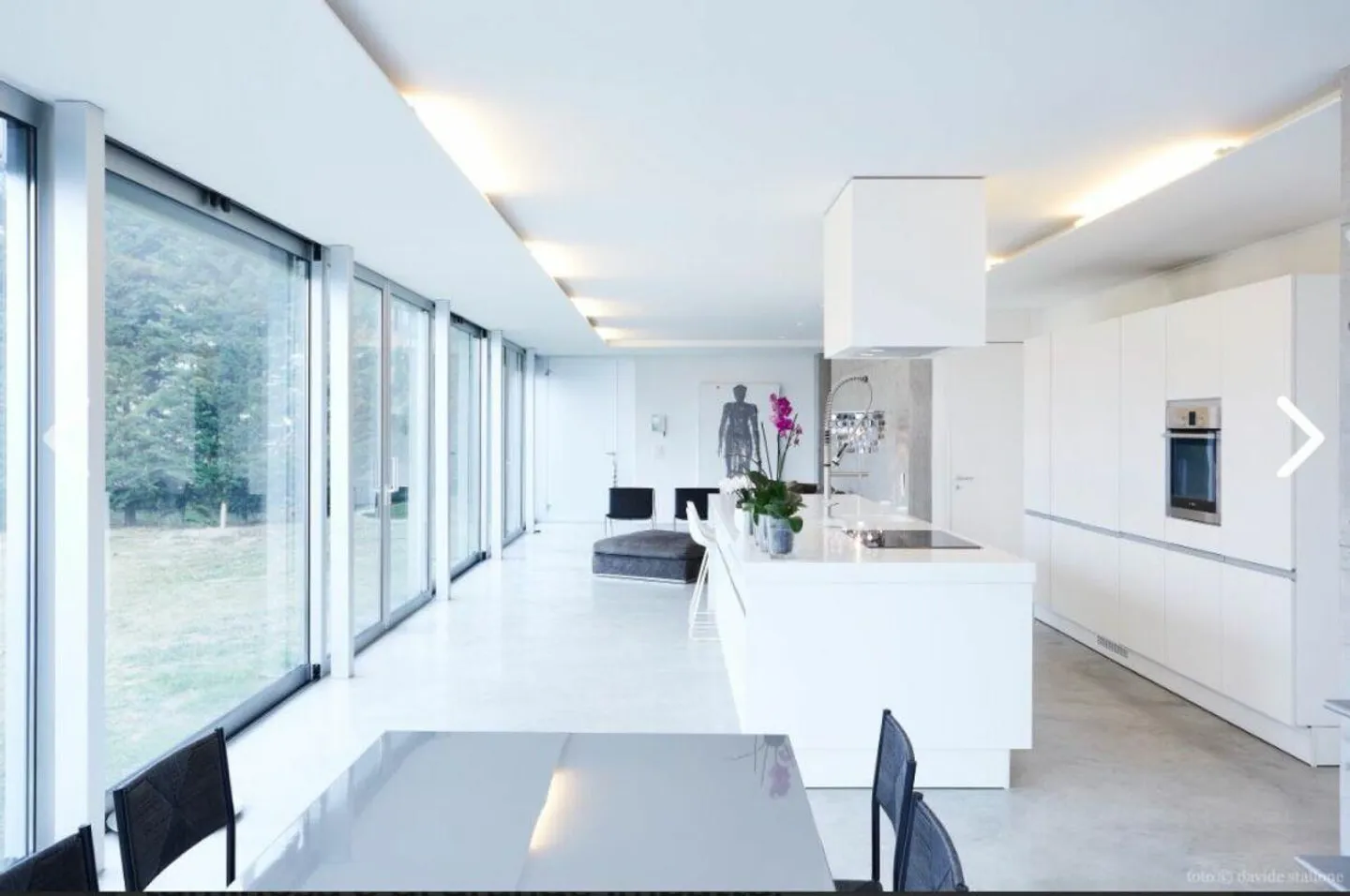 Moderna ed elegante villa con ampio giardino - Foto 7 di 10