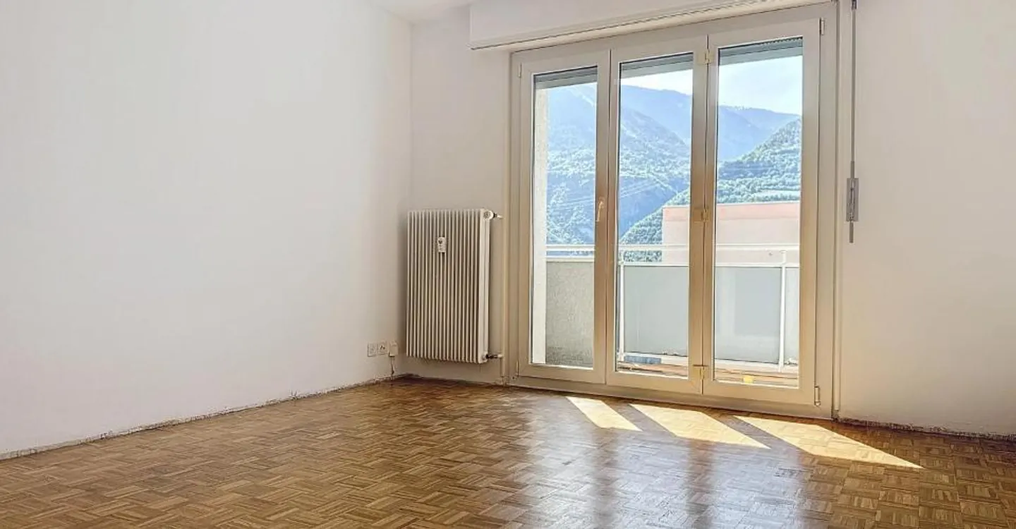 3 stanze al 3° piano a Sierre - Foto 2 di 11