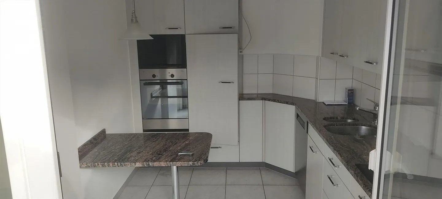 Modernes Penthouse mit Balkon - Foto 4 von 8