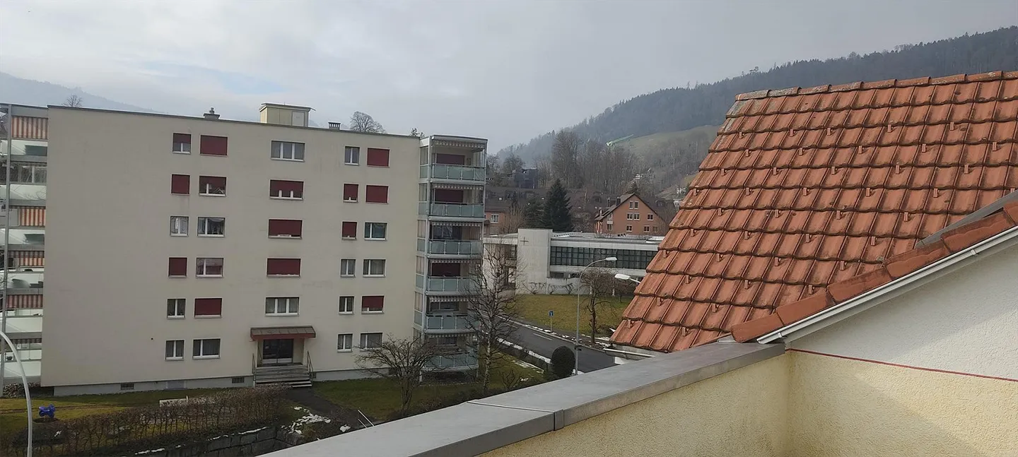 Modernes Penthouse mit Balkon - Foto 2 von 8