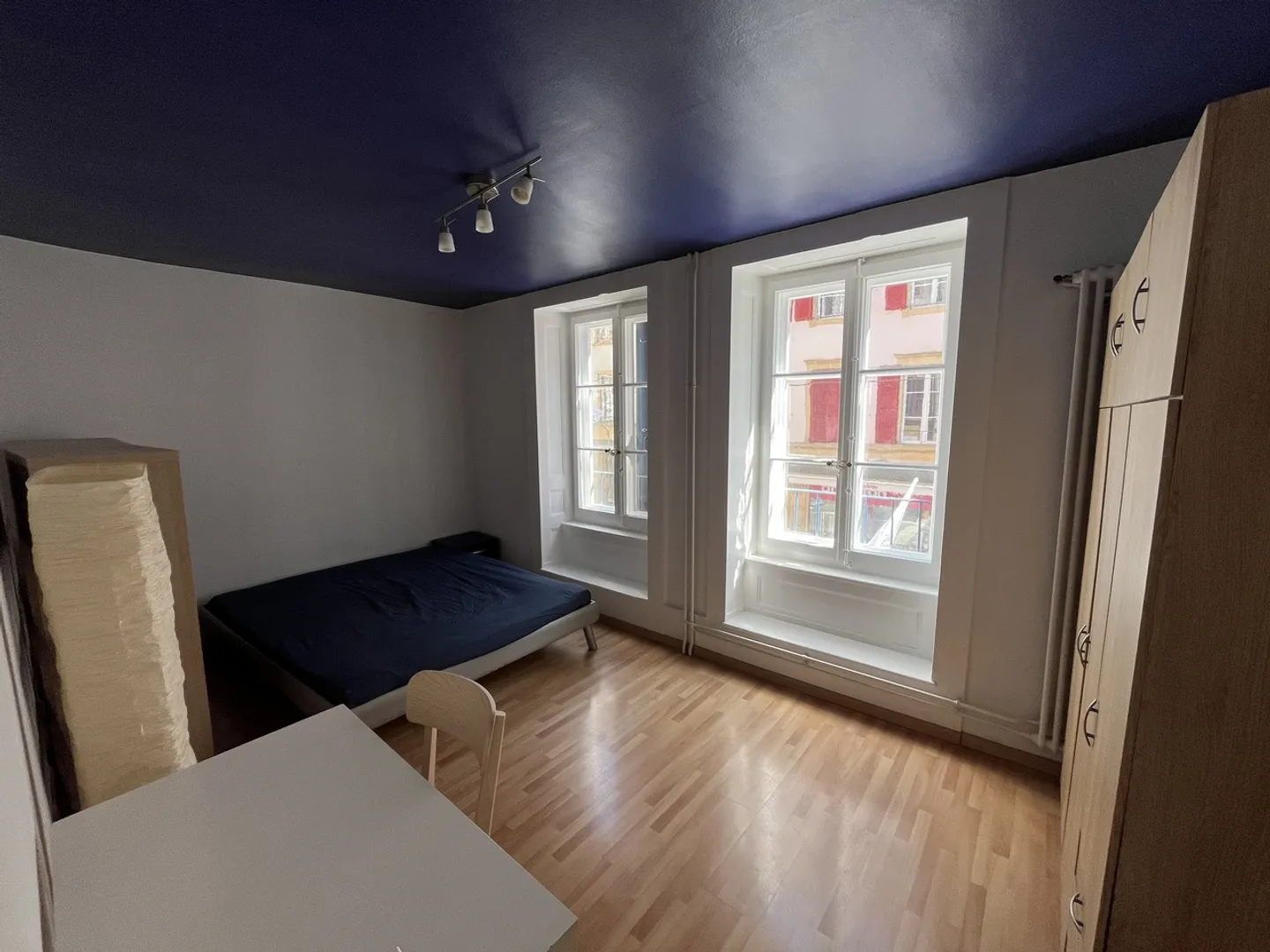 Chambre Neuchâtel - 1 pièce - Photo 2 sur 6