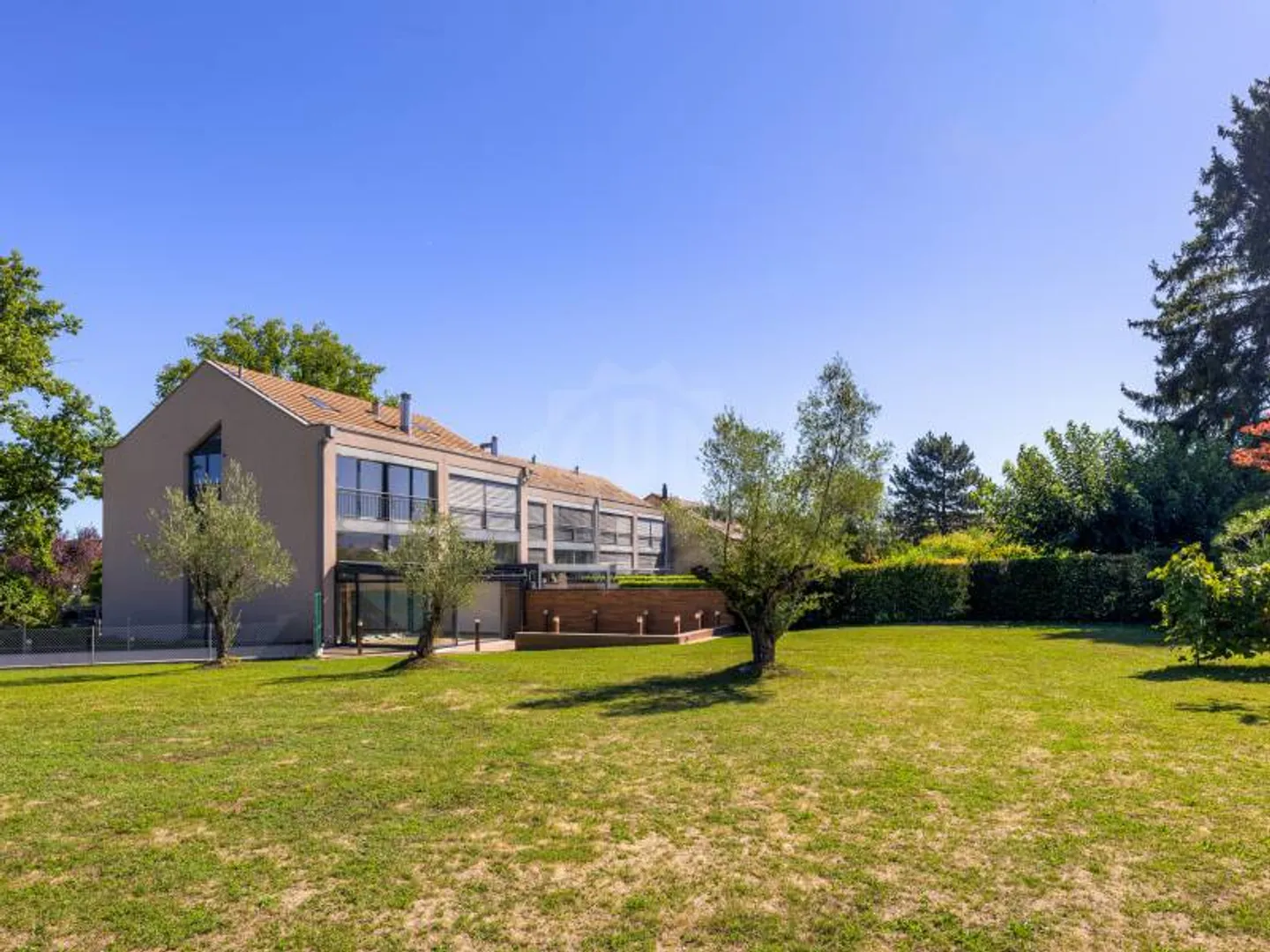 Villa Lumineuse - Collex - Photo 2 sur 12