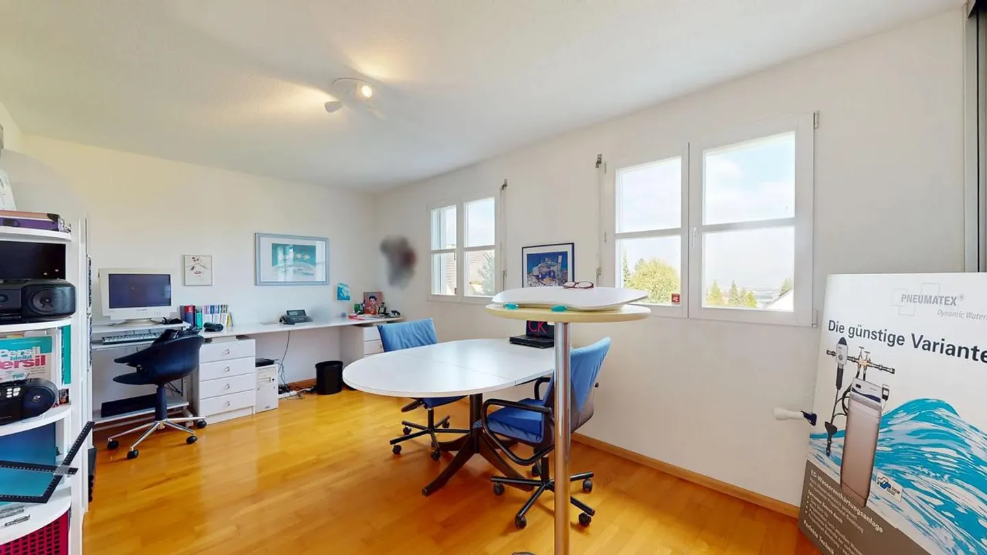 Bright 5.5-room semi-detached house with carport and two outdoor parking spaces - Photo 7 of 13