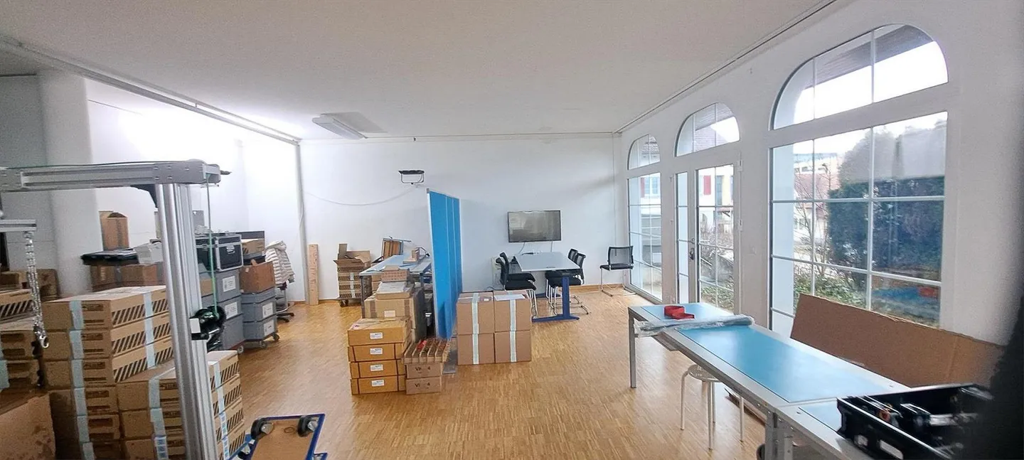 Atelier / Galerie / Salle de Pratique Recherché? - Photo 3 sur 10